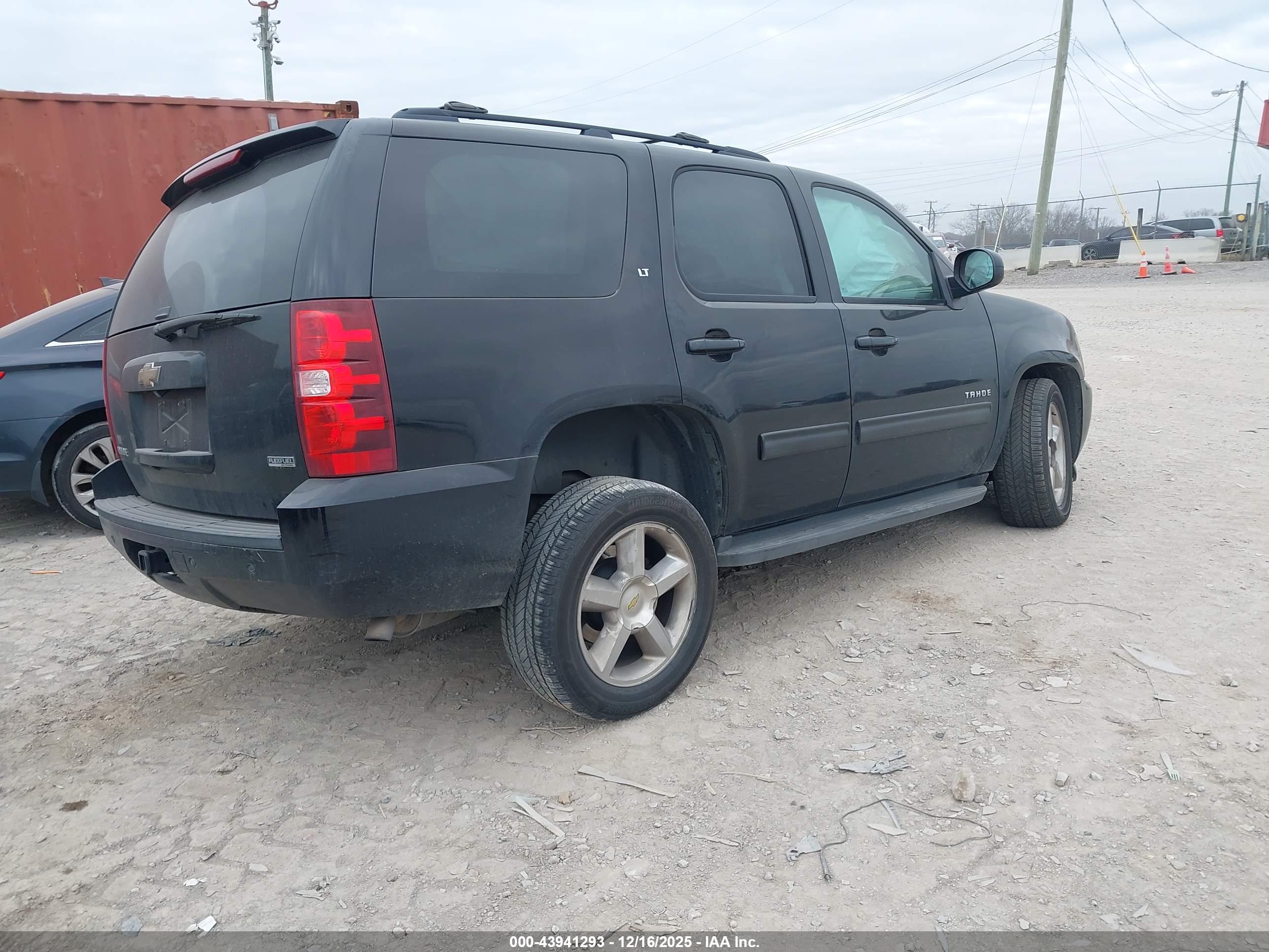 CHEVROLET TAHOE image 4