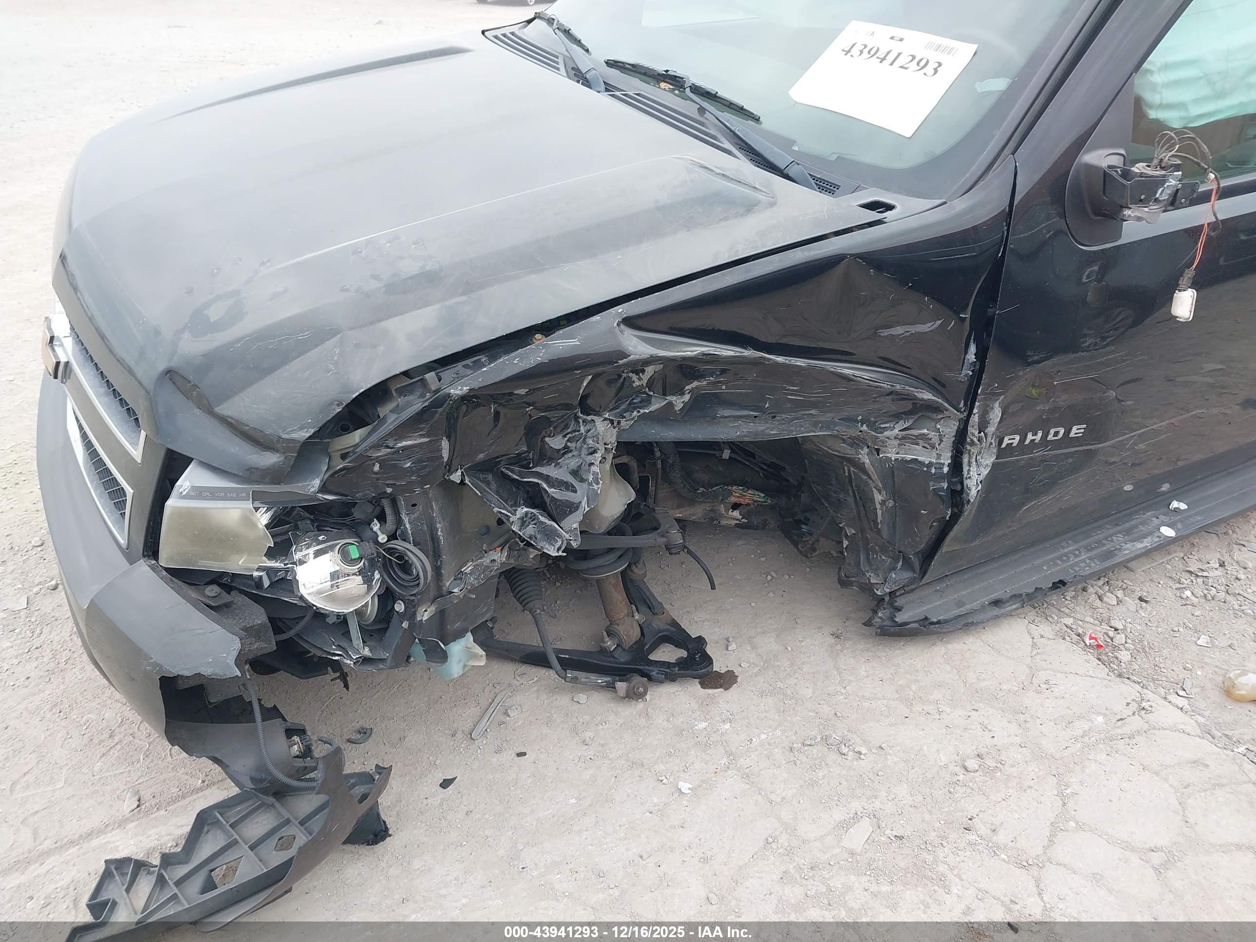 CHEVROLET TAHOE image 6