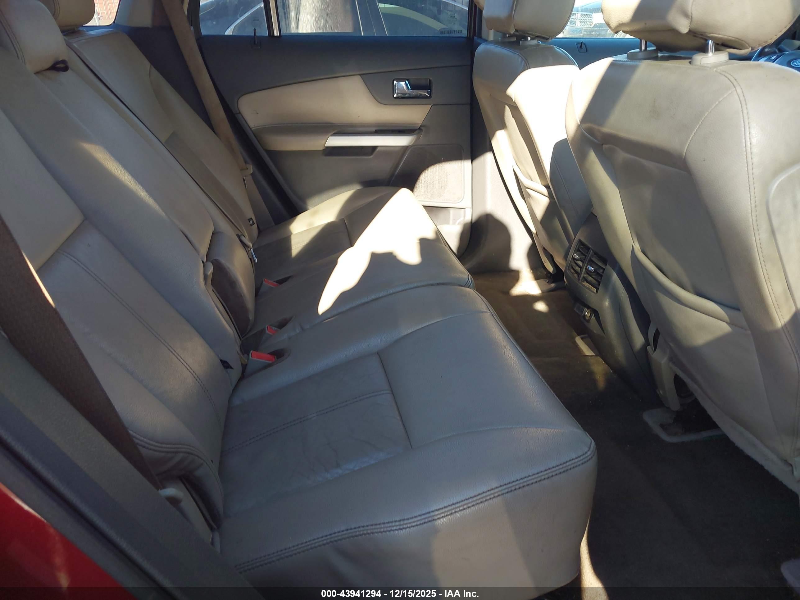 FORD EDGE image 8