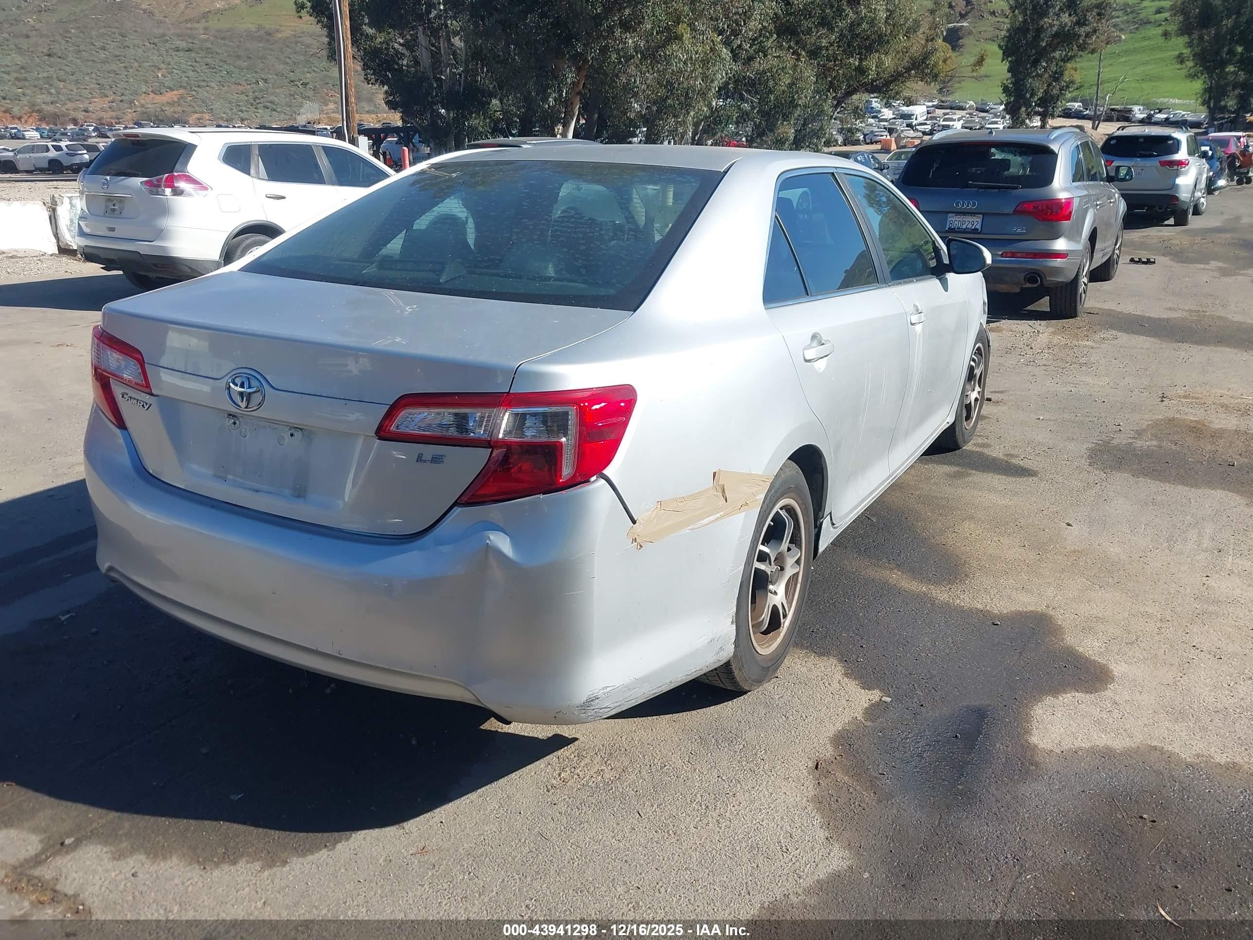 TOYOTA CAMRY image 4