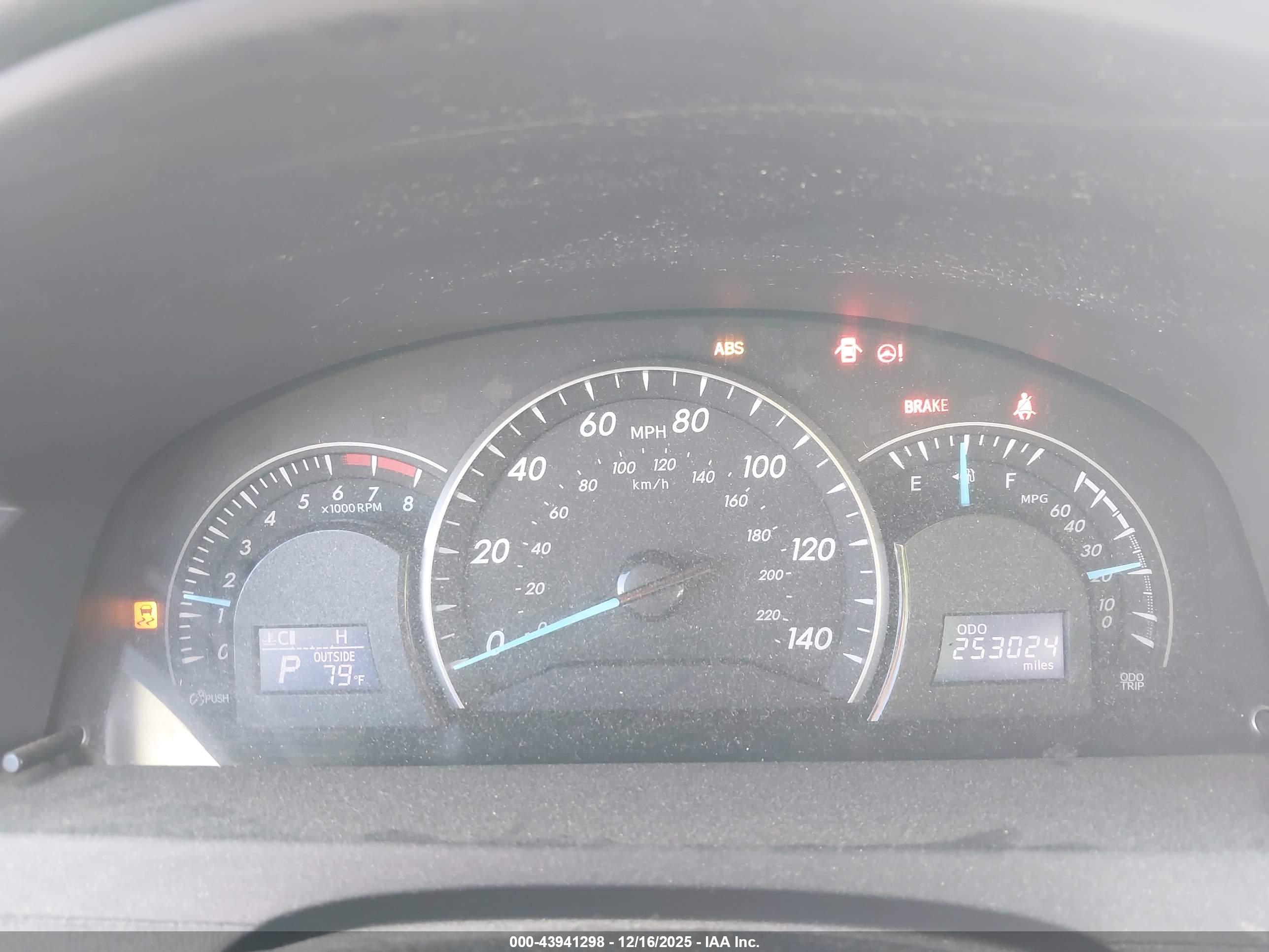 TOYOTA CAMRY image 7