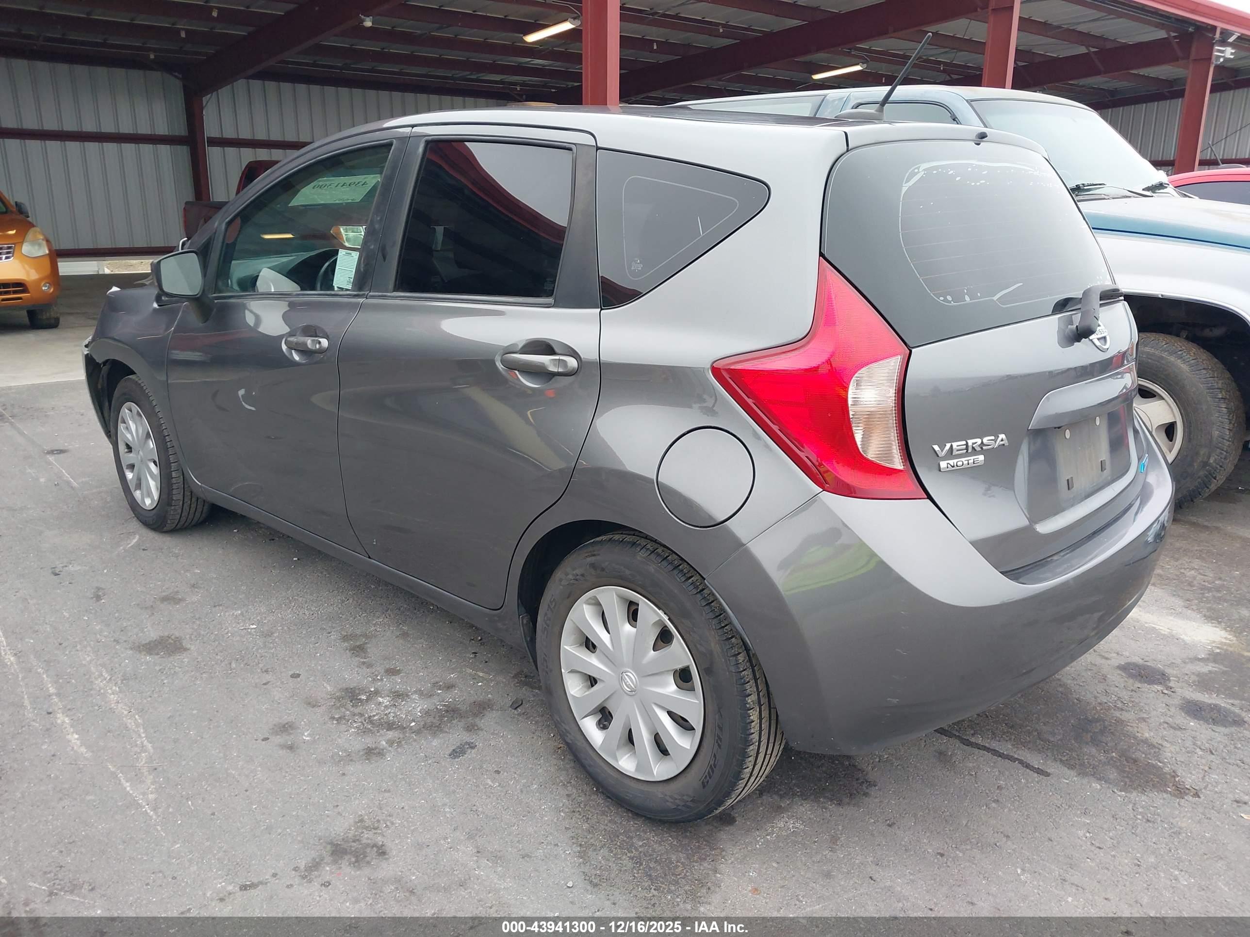 NISSAN VERSA image 3