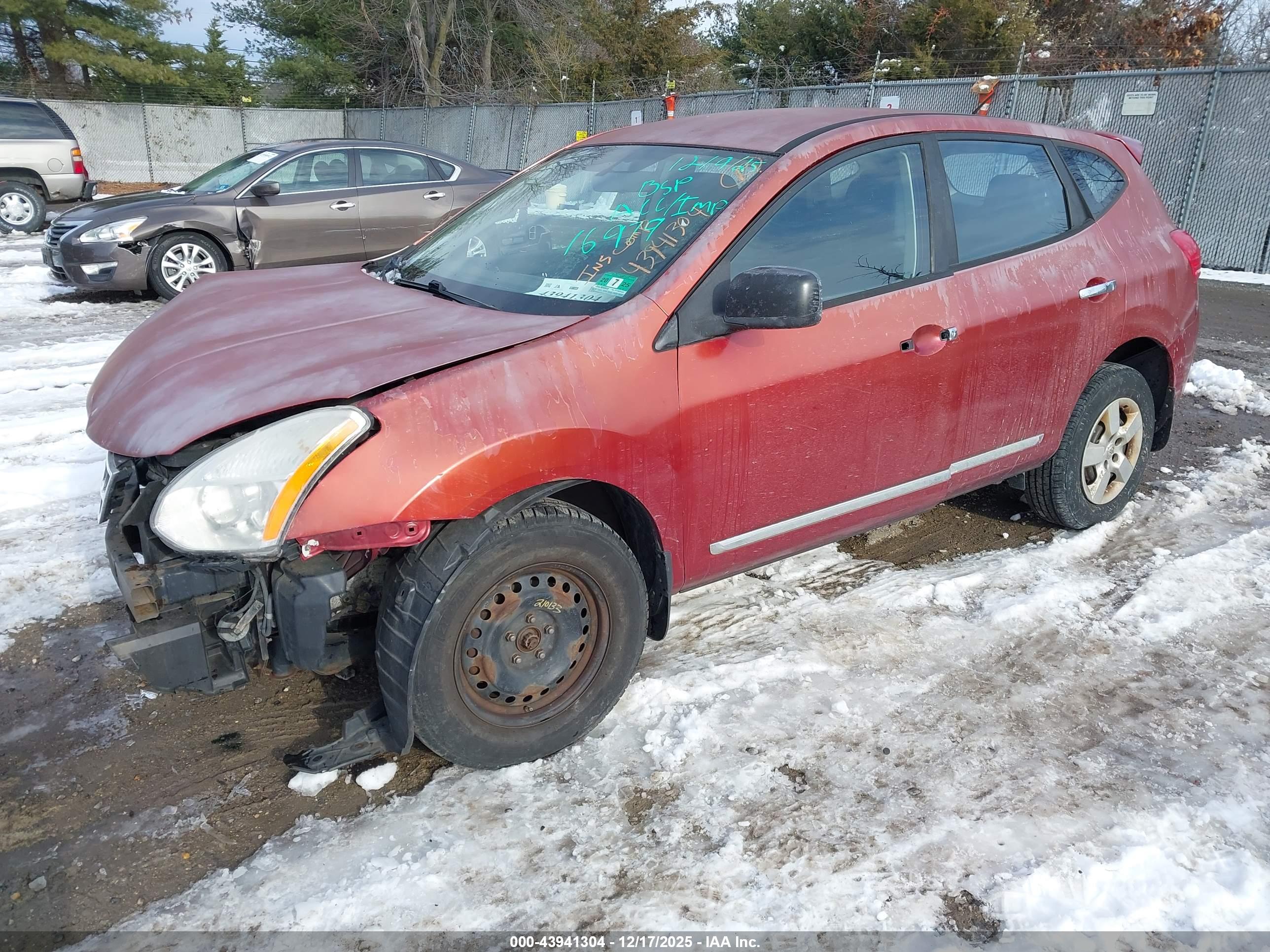 NISSAN ROGUE image 2