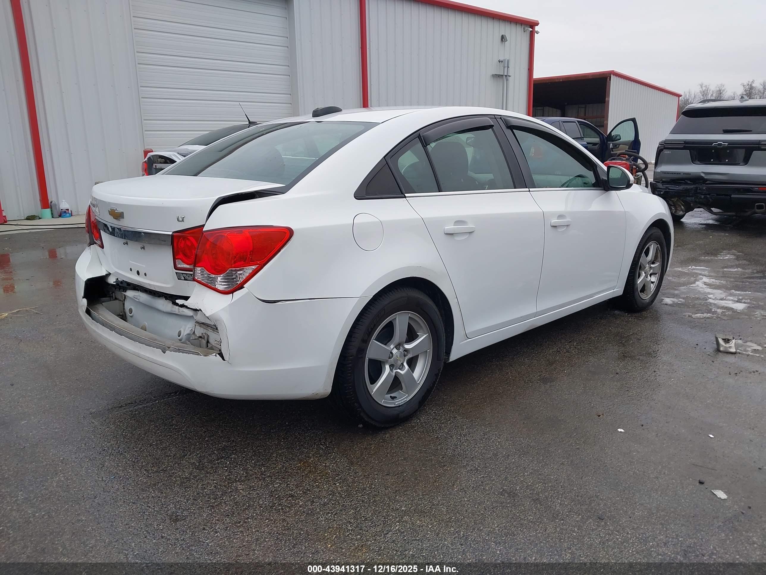 CHEVROLET CRUZE image 4