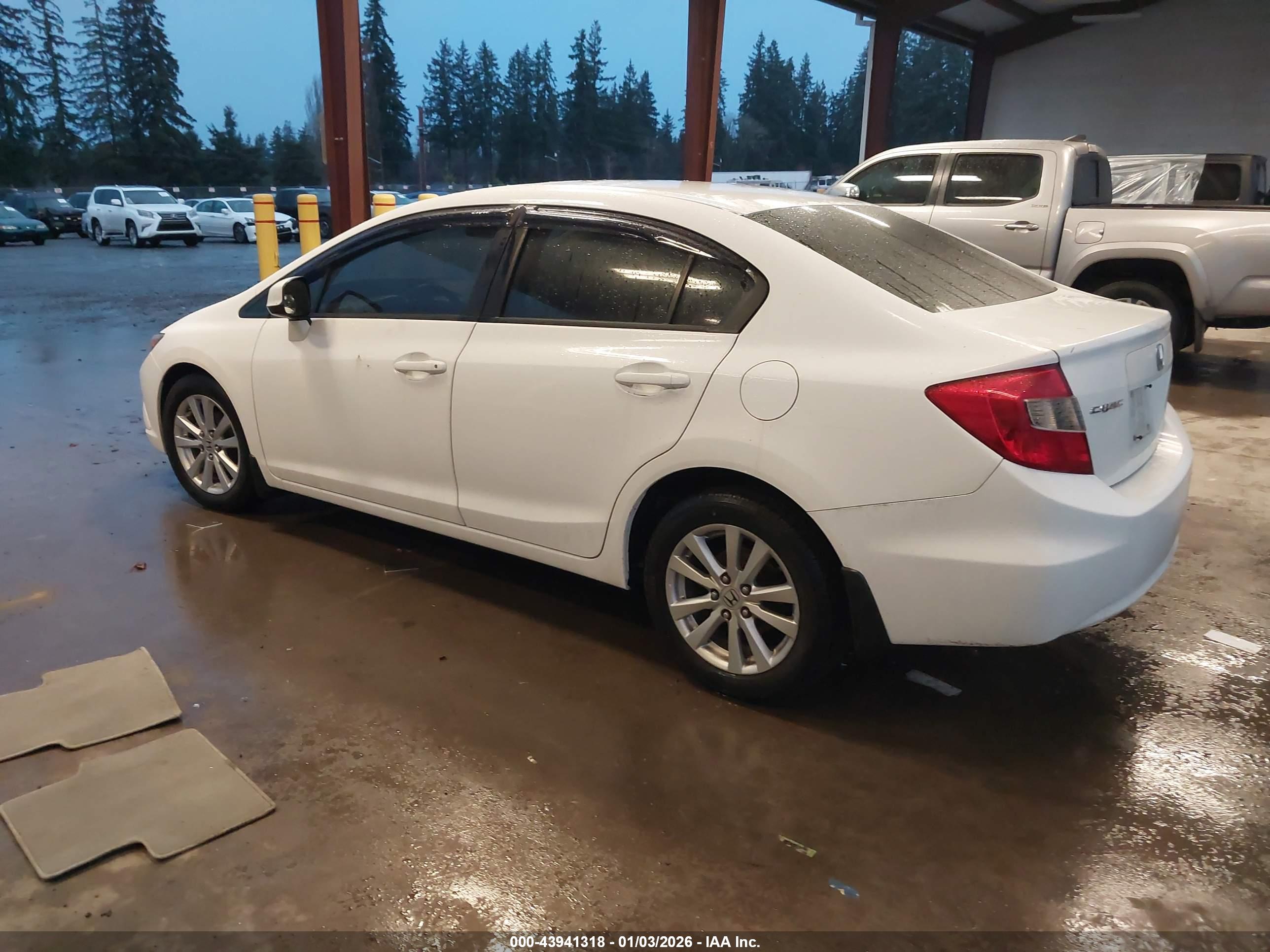 HONDA CIVIC image 3