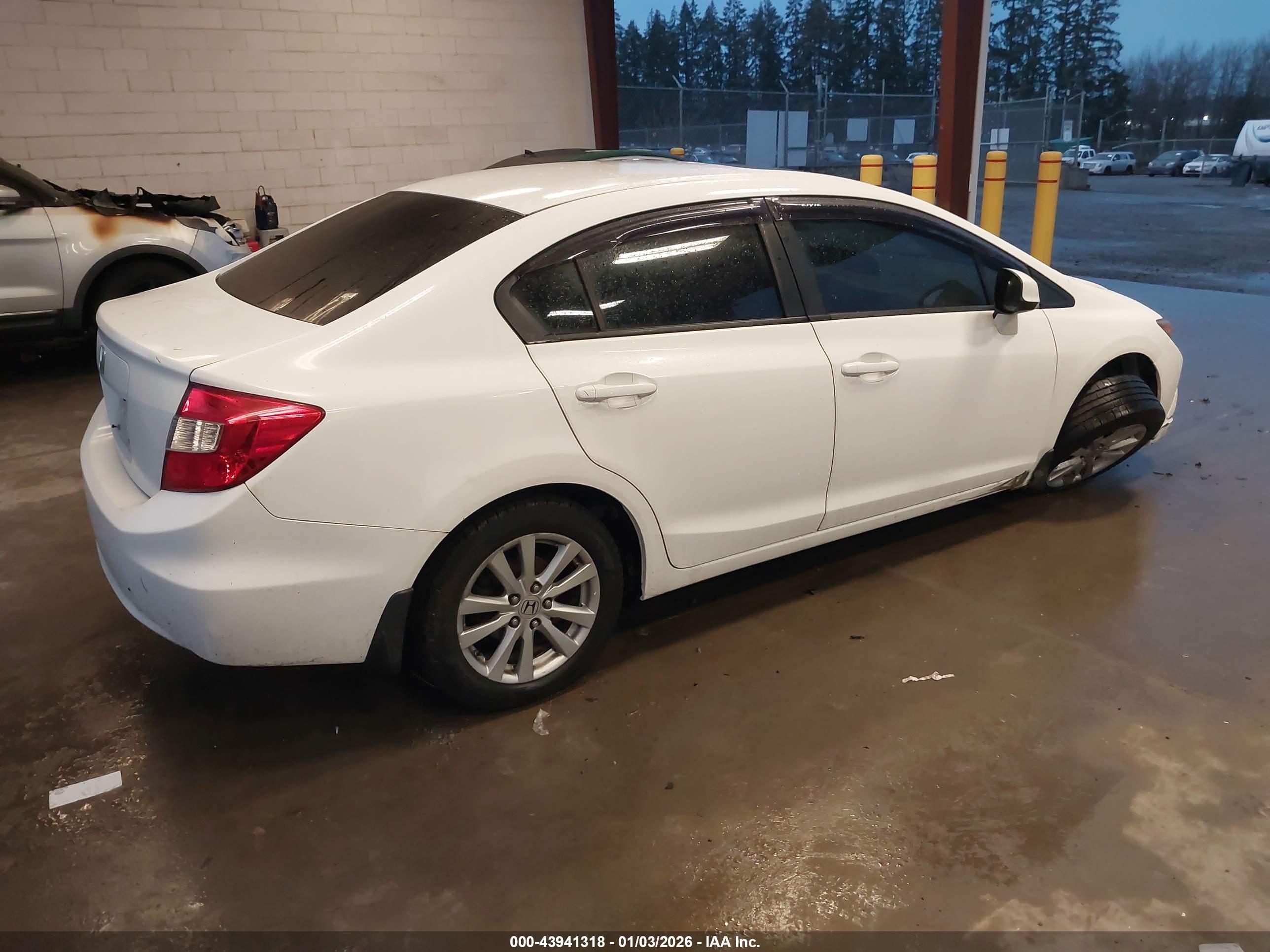 HONDA CIVIC image 4
