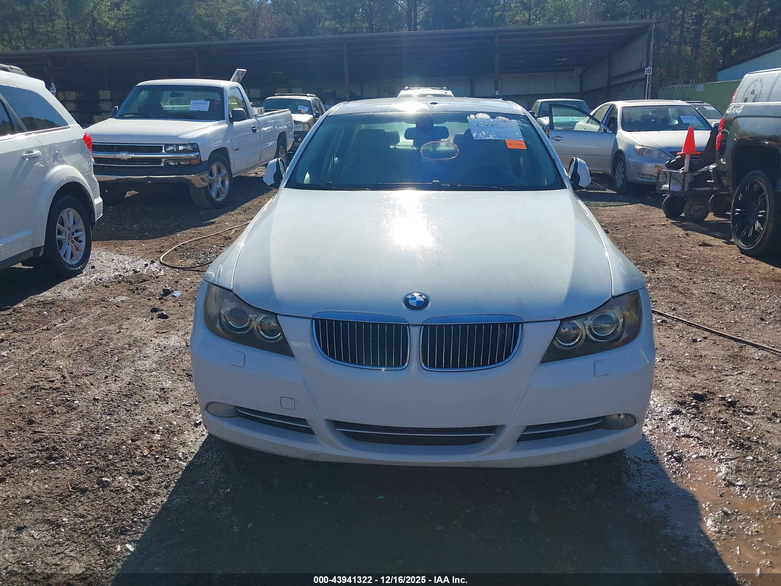 BMW 335I image 6