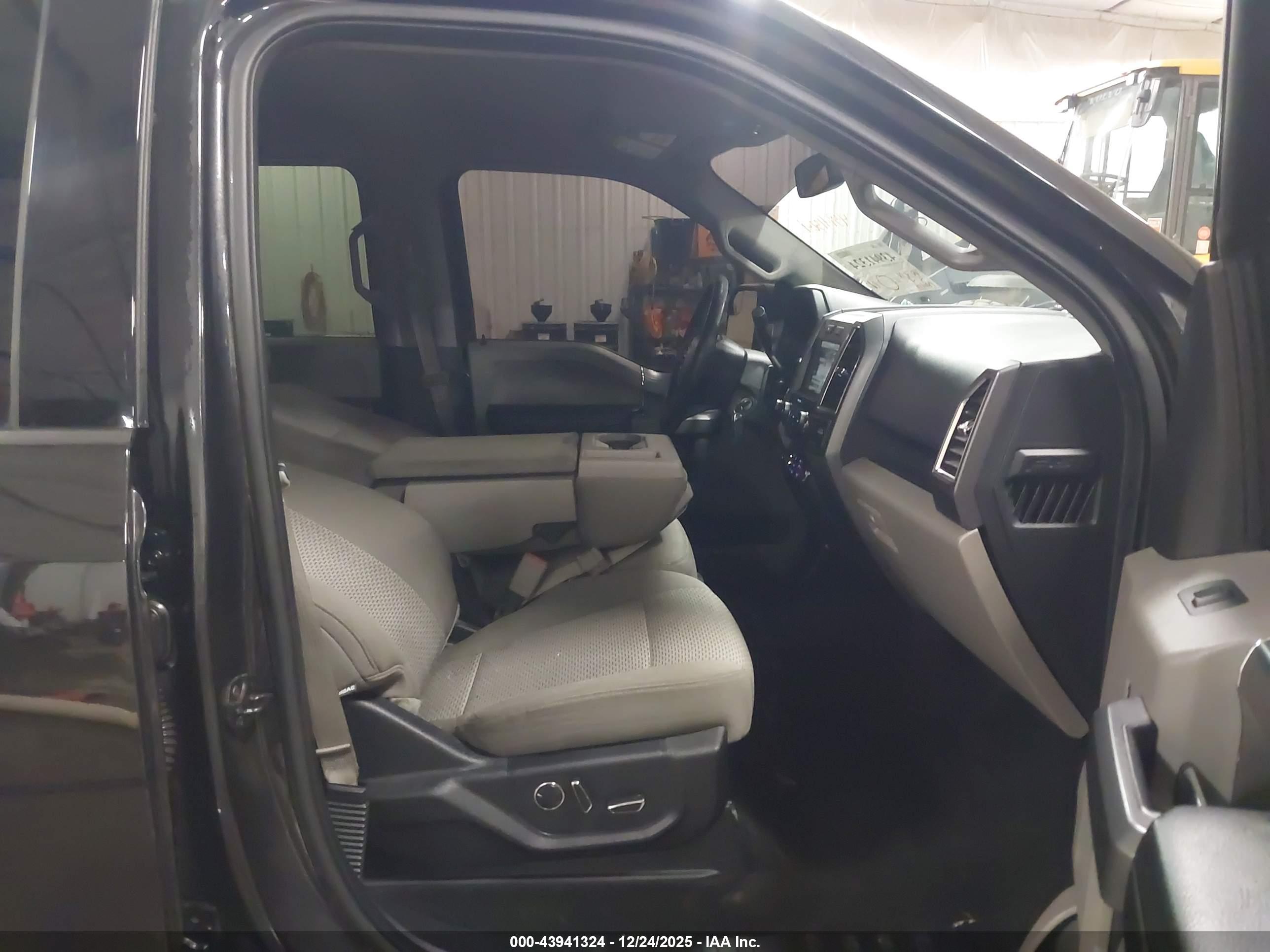 FORD F-150 image 5