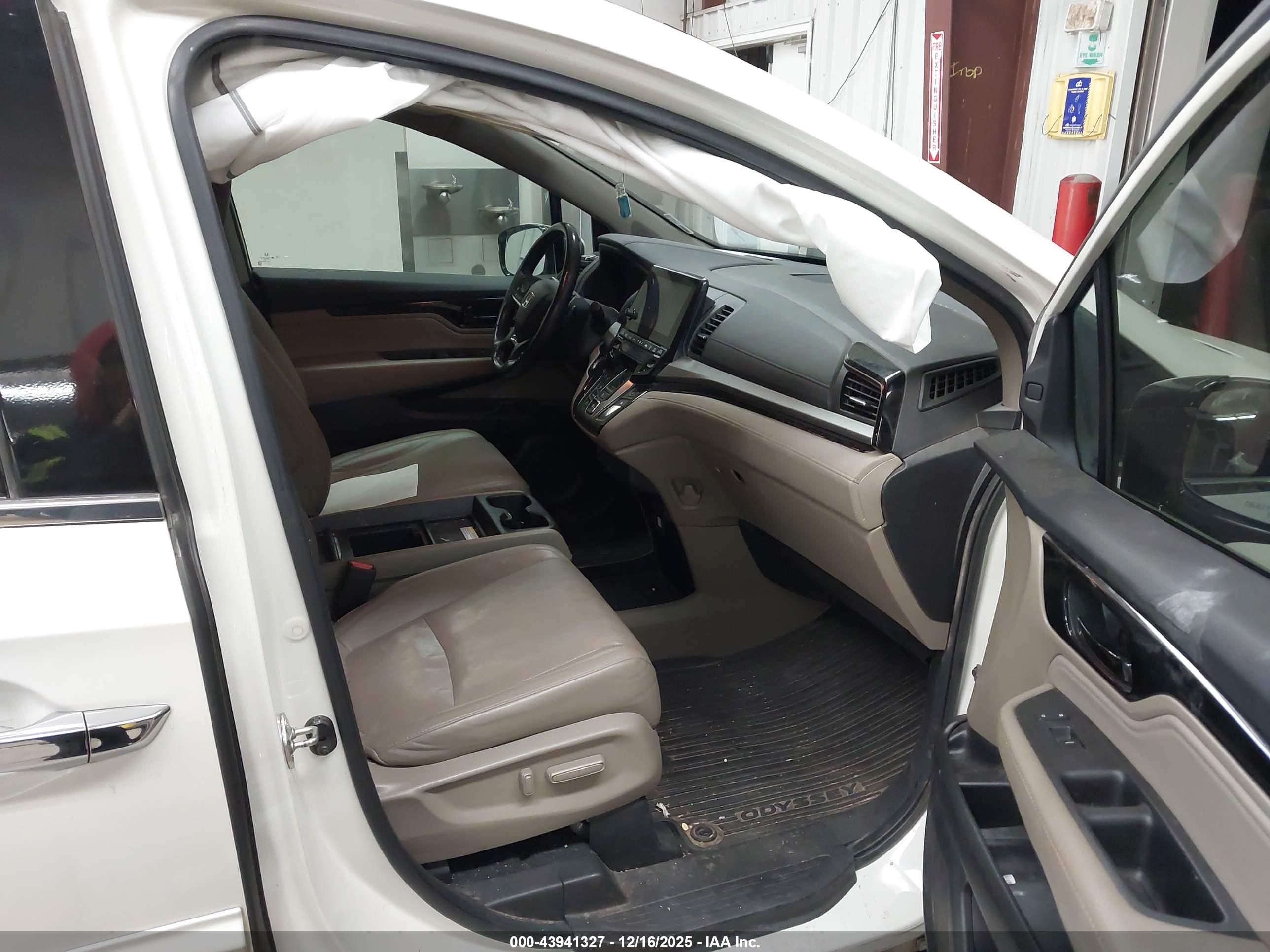 HONDA ODYSSEY image 5