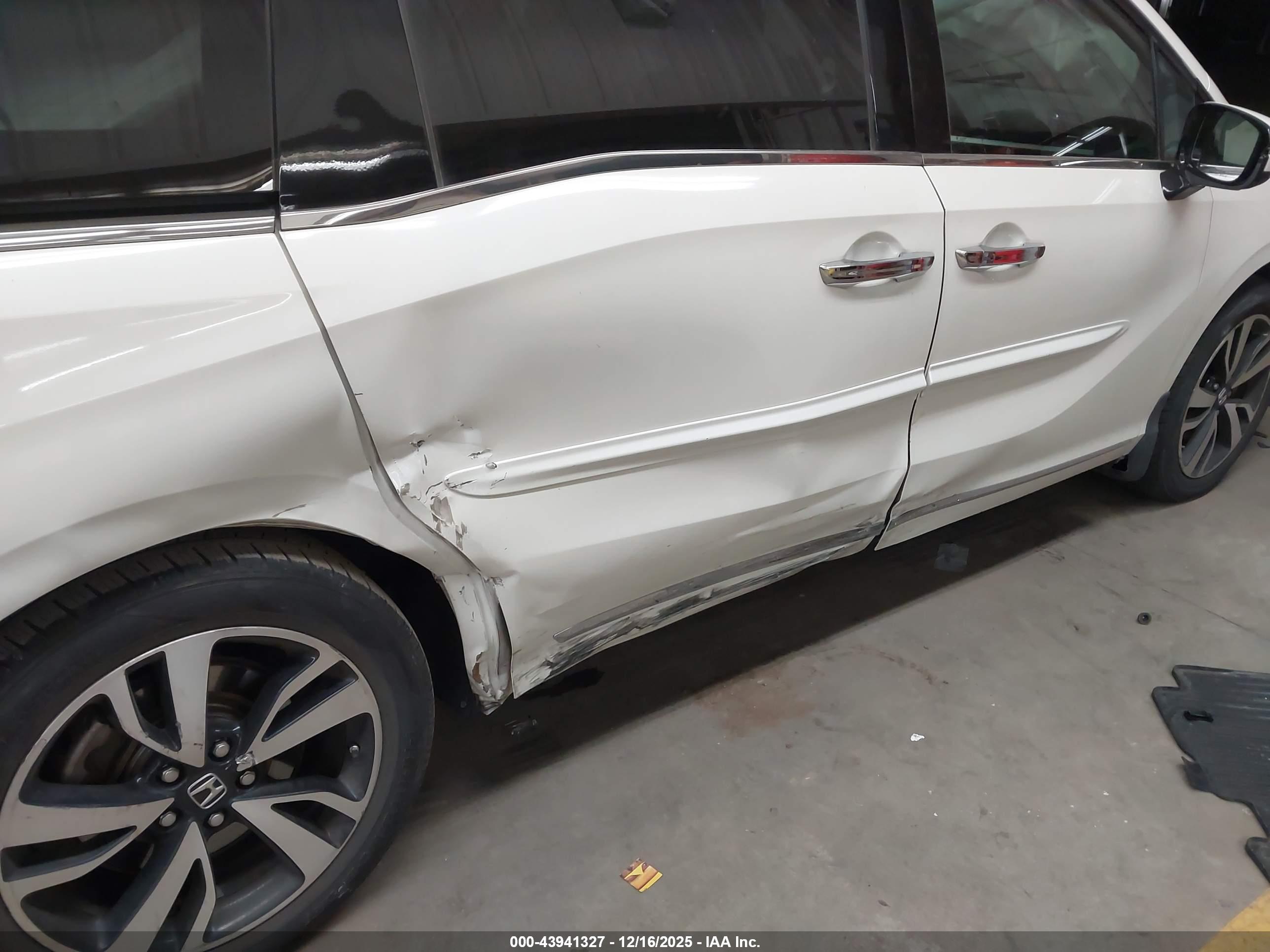HONDA ODYSSEY image 6