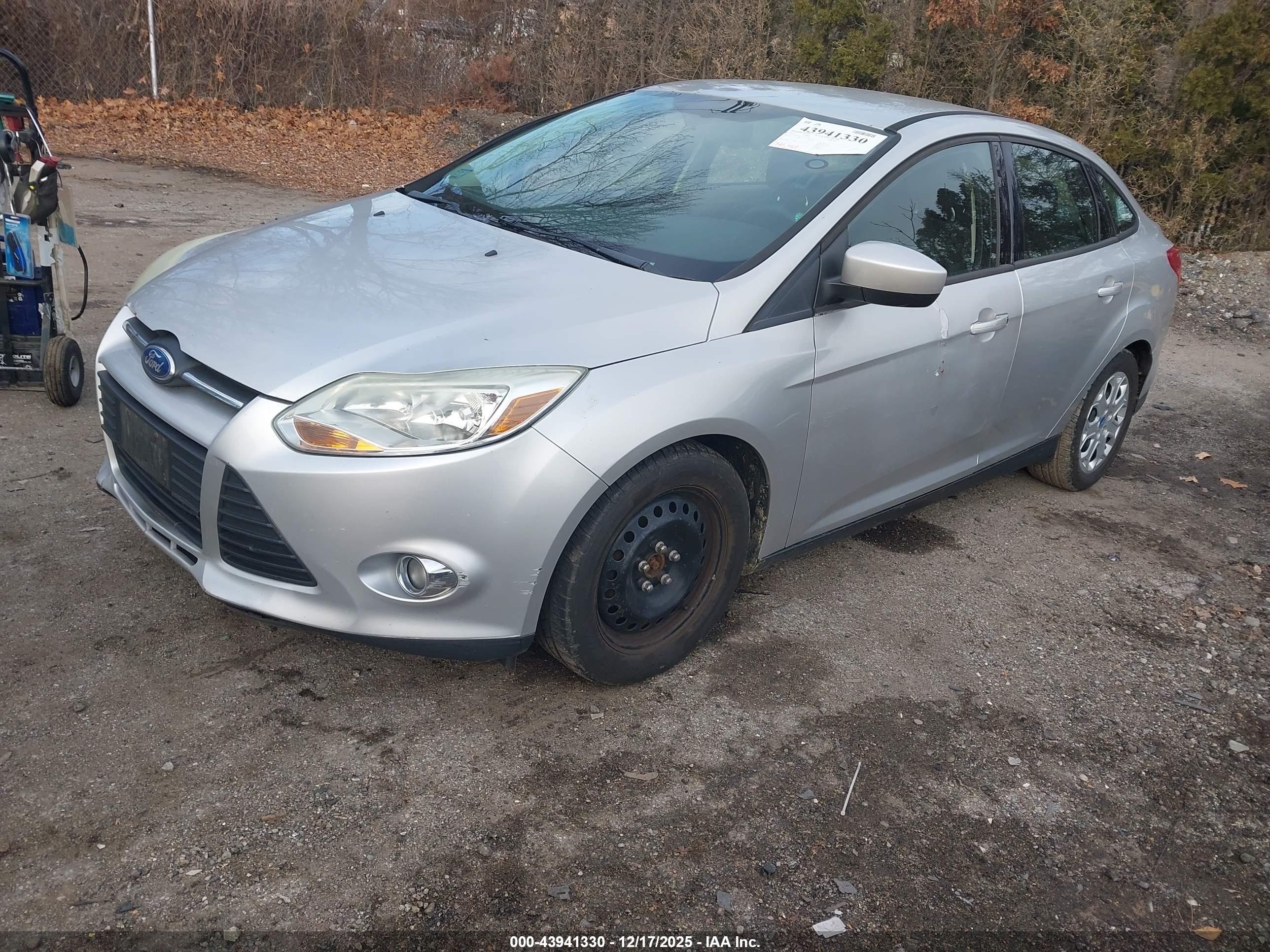 FORD FOCUS image 2