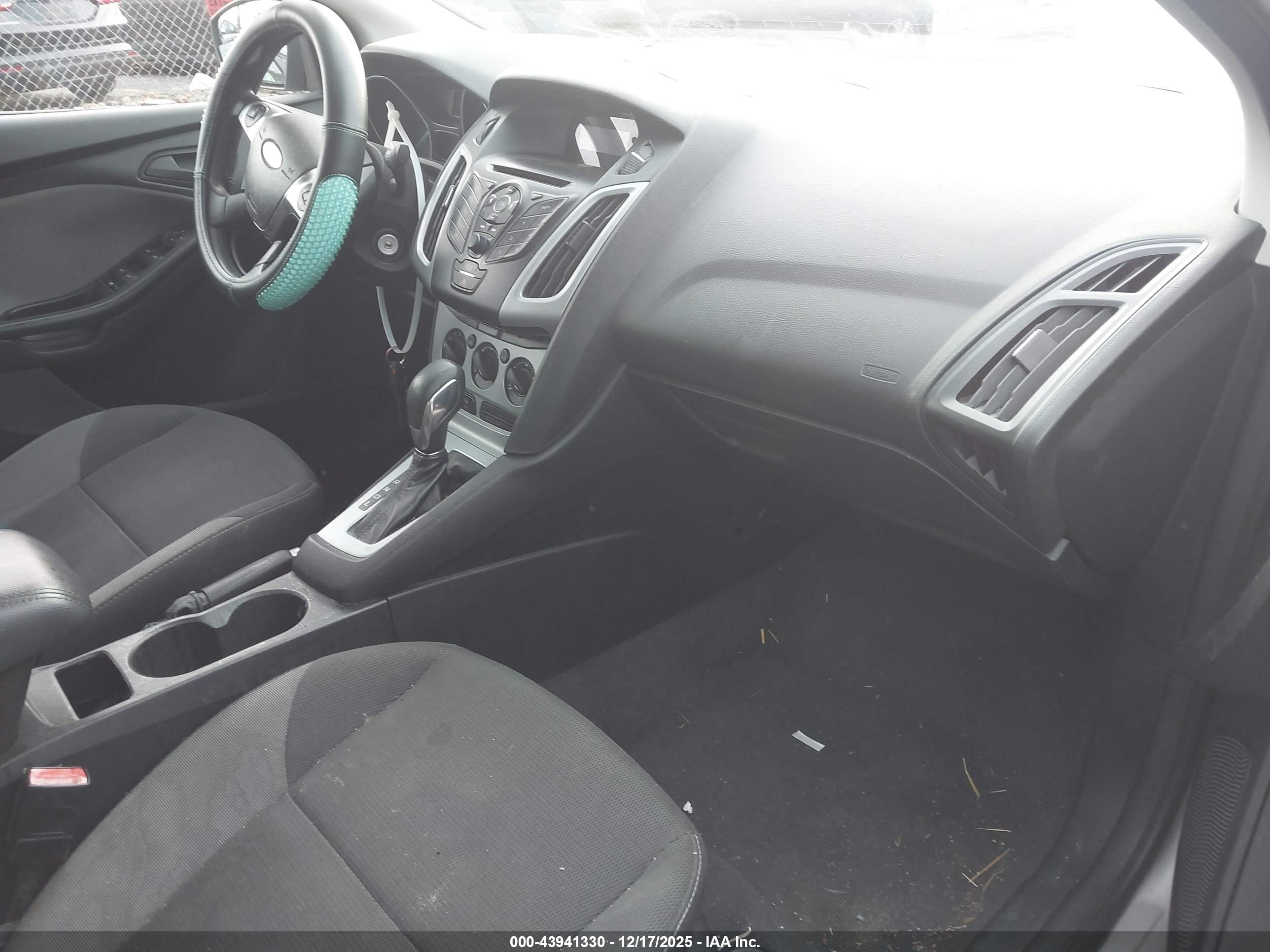 FORD FOCUS image 5