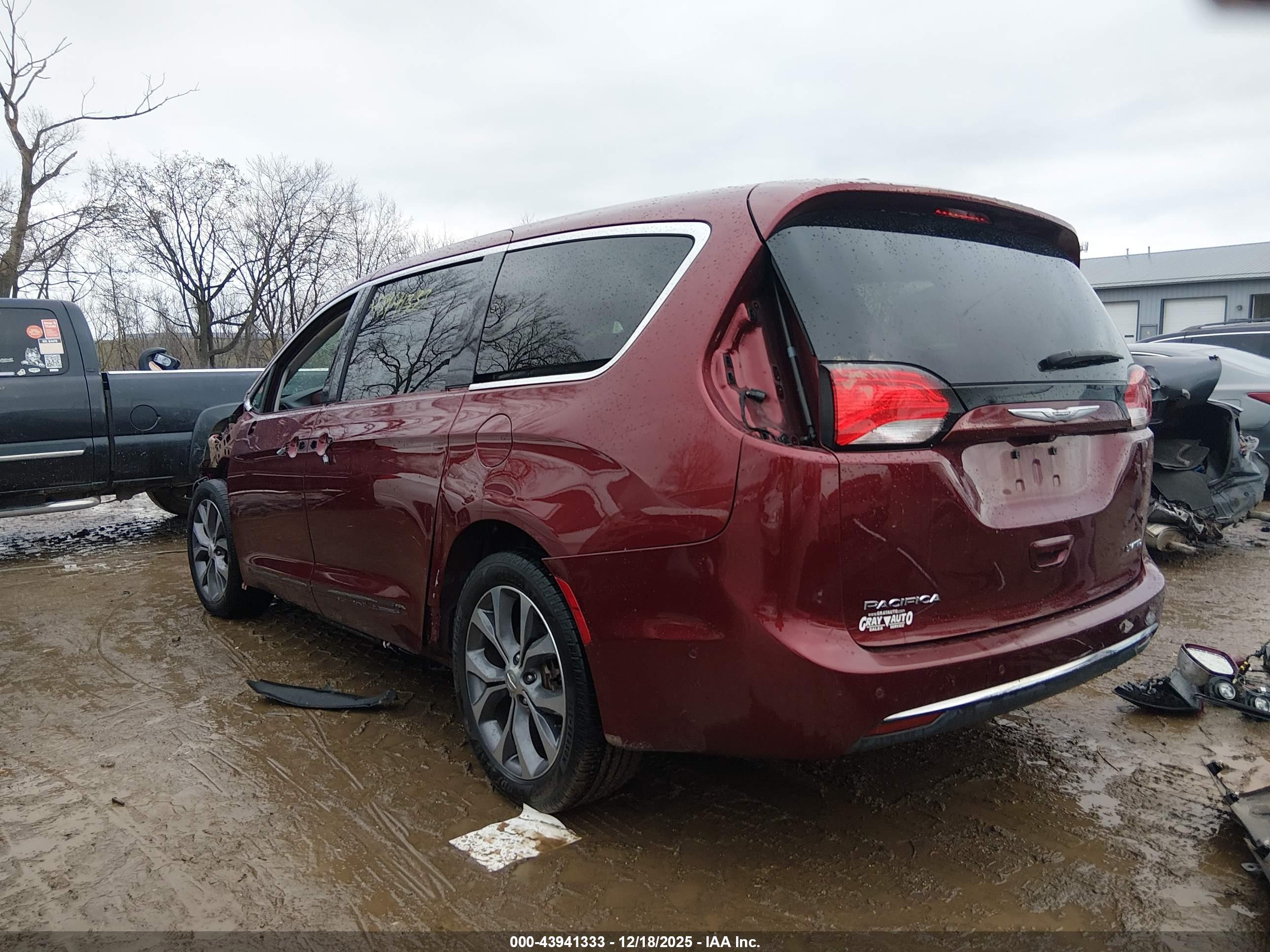 CHRYSLER PACIFICA image 3