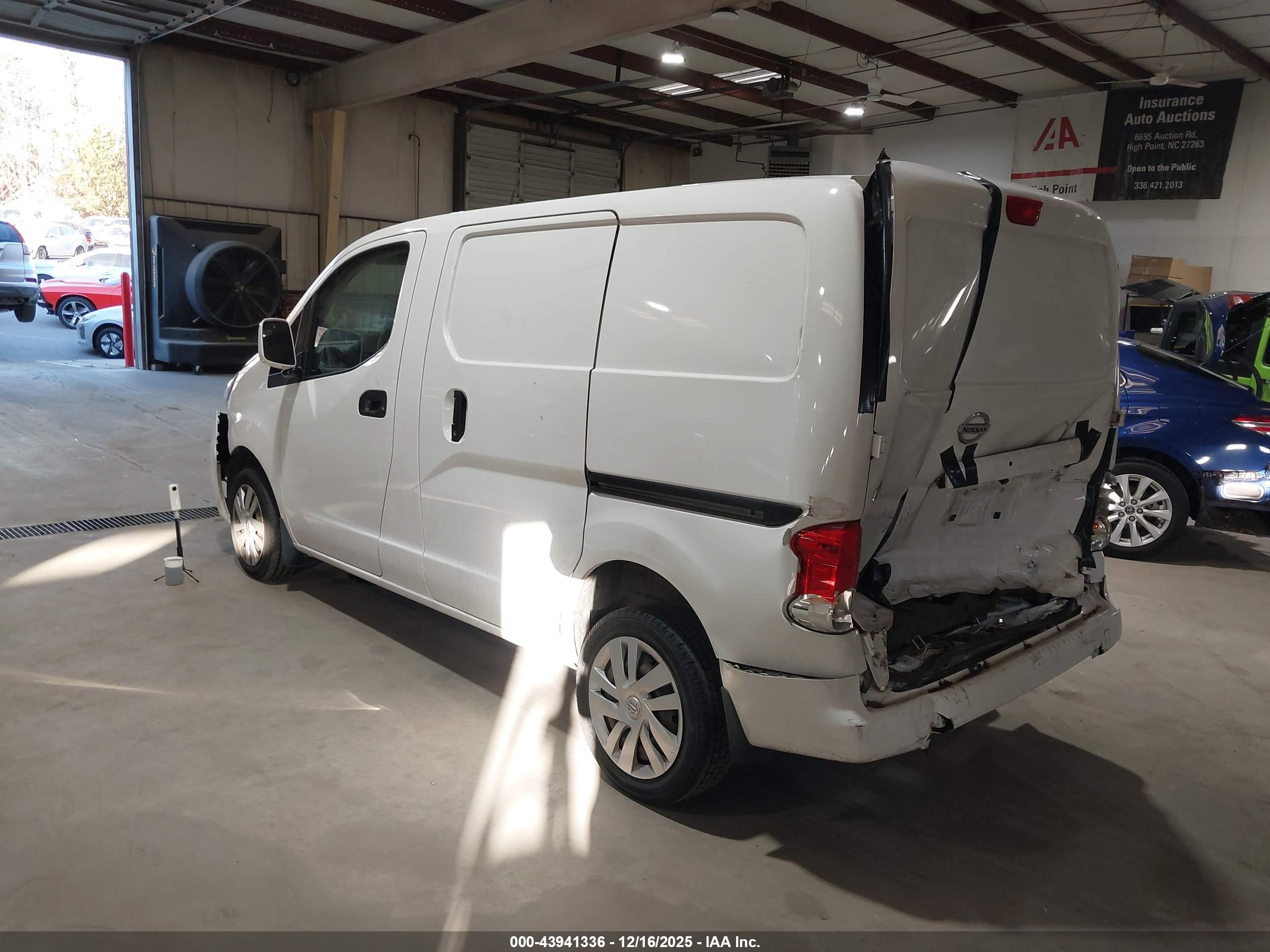 NISSAN NV200 image 3