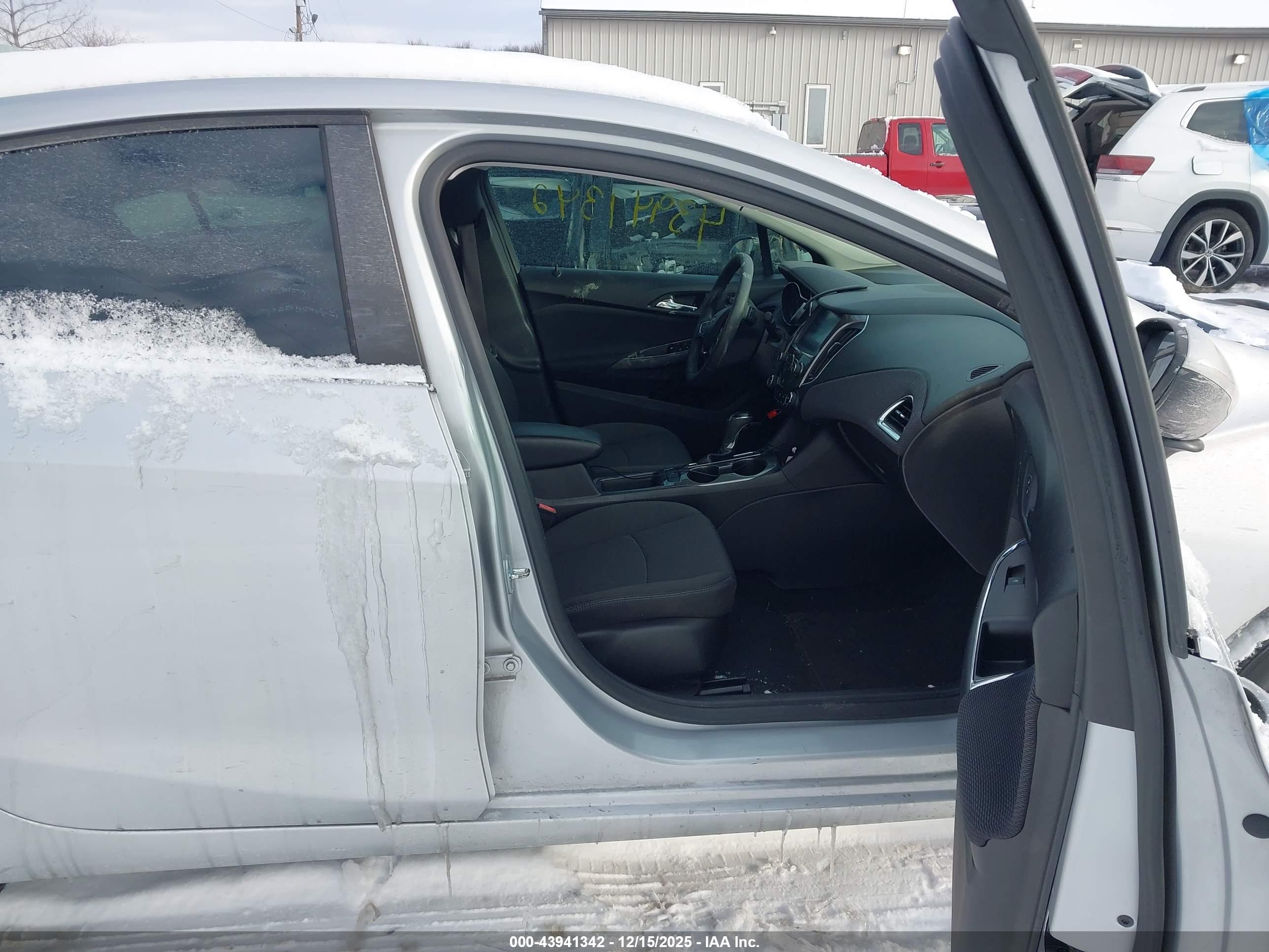 CHEVROLET CRUZE image 5