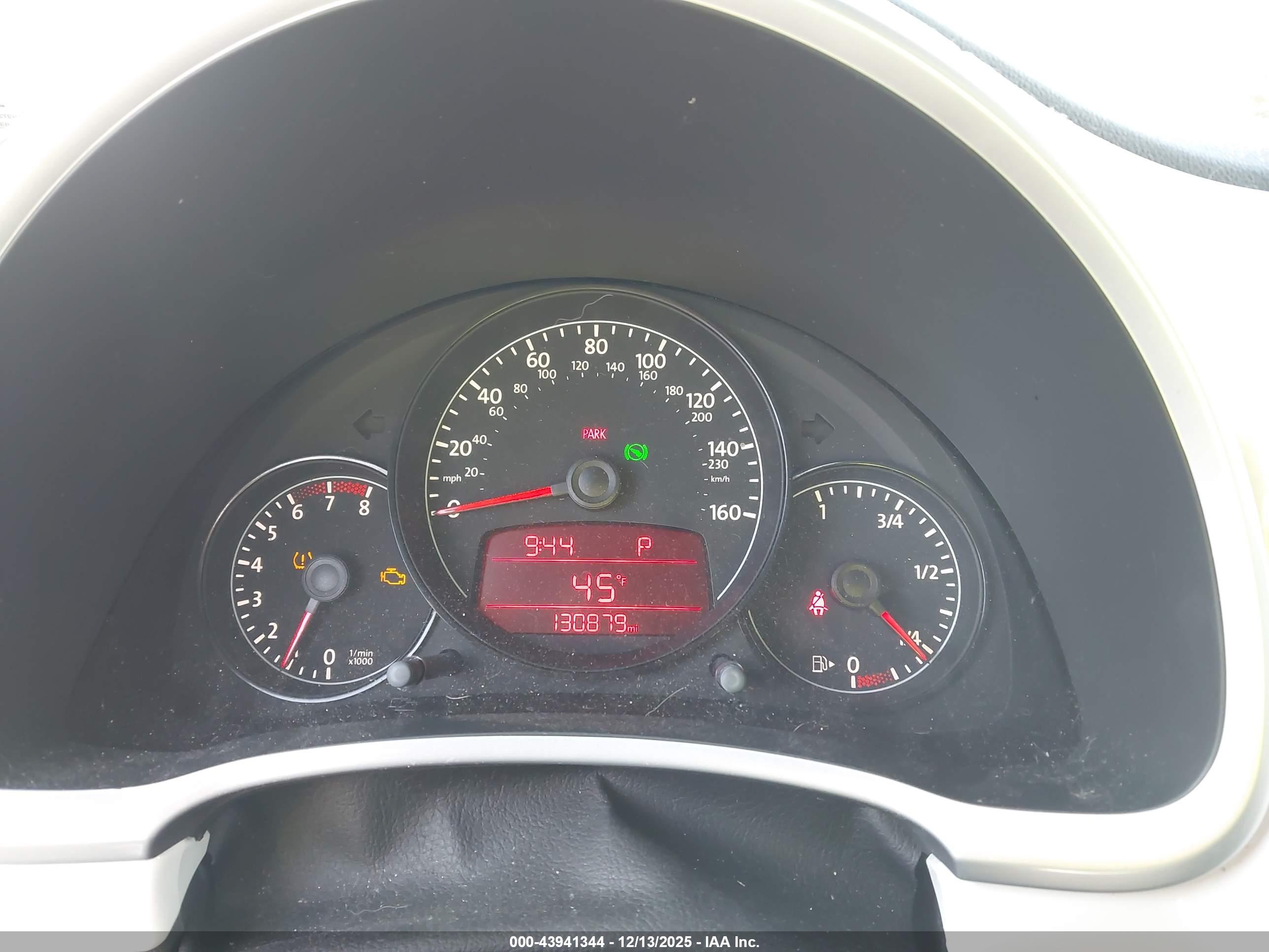 VOLKSWAGEN BEETLE image 7