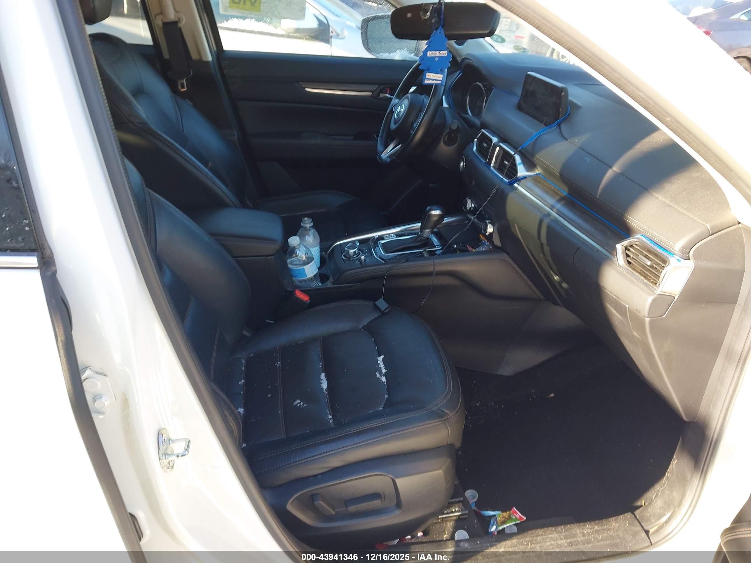 MAZDA CX-5 image 5