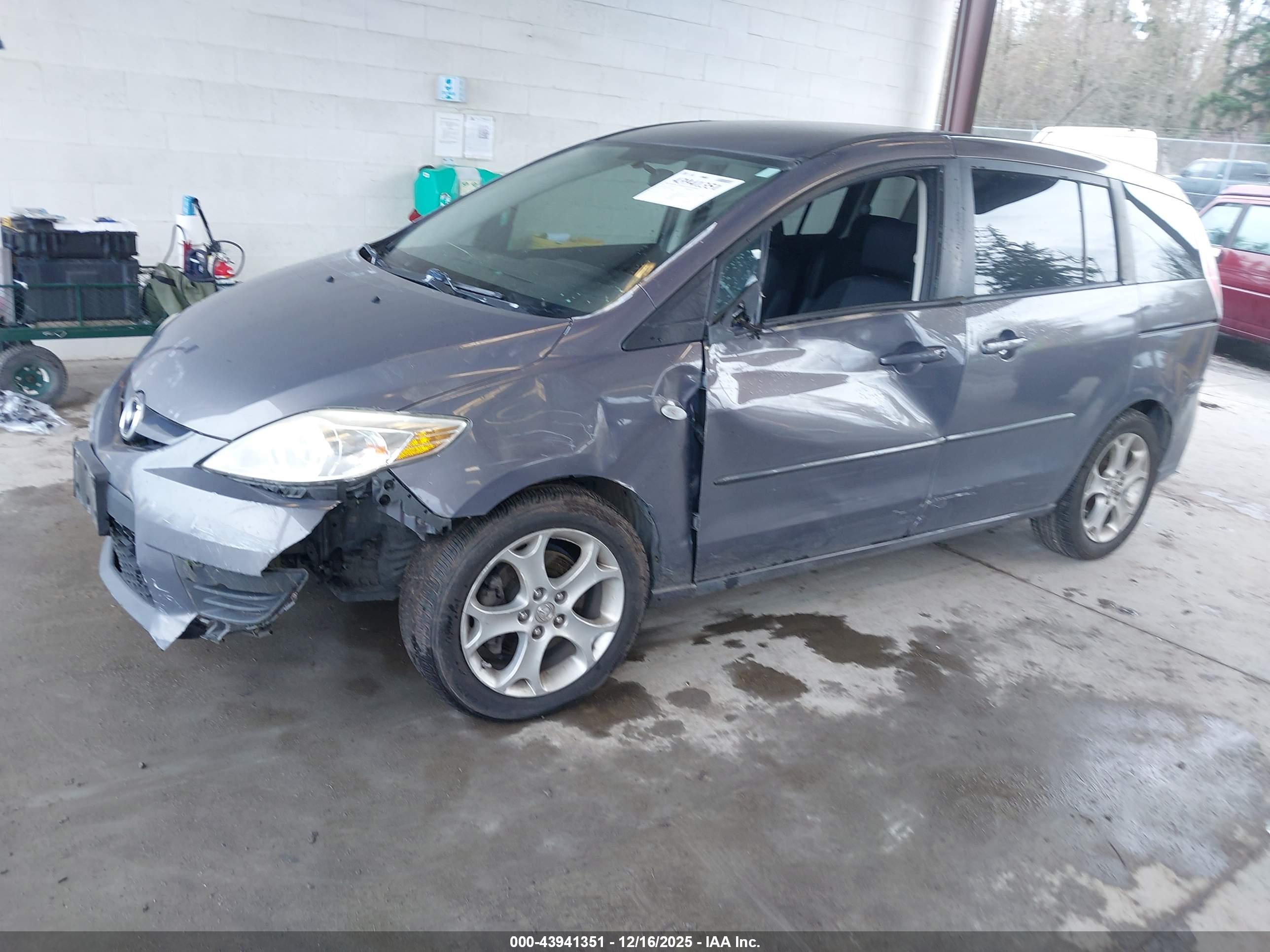 MAZDA MAZDA5 image 2