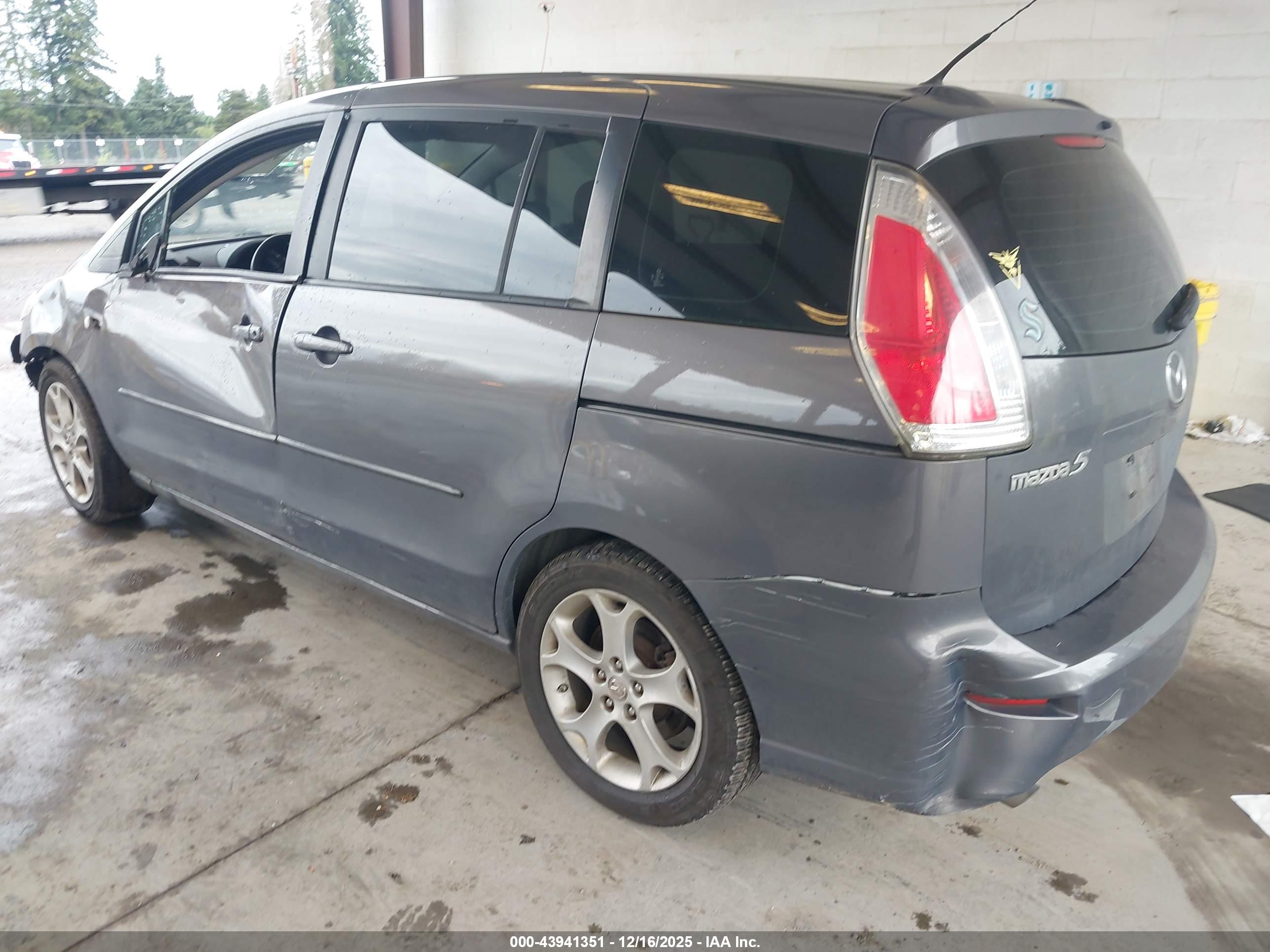 MAZDA MAZDA5 image 3