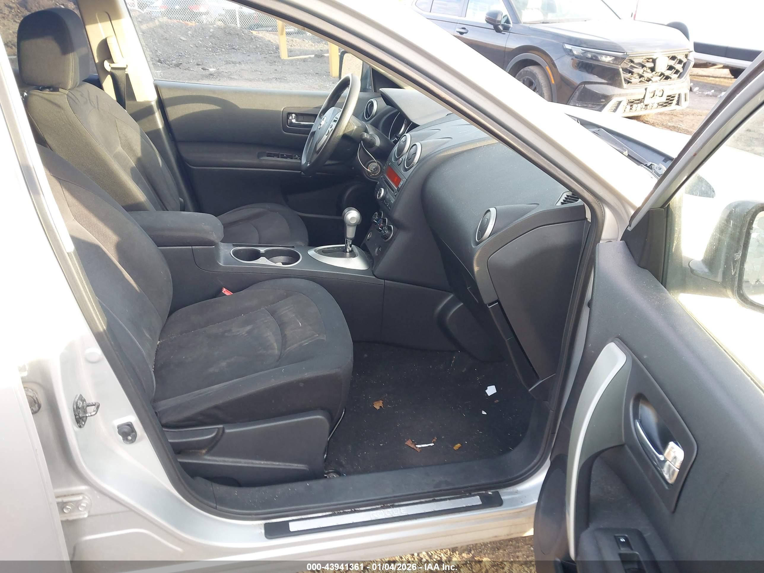 NISSAN ROGUE image 5