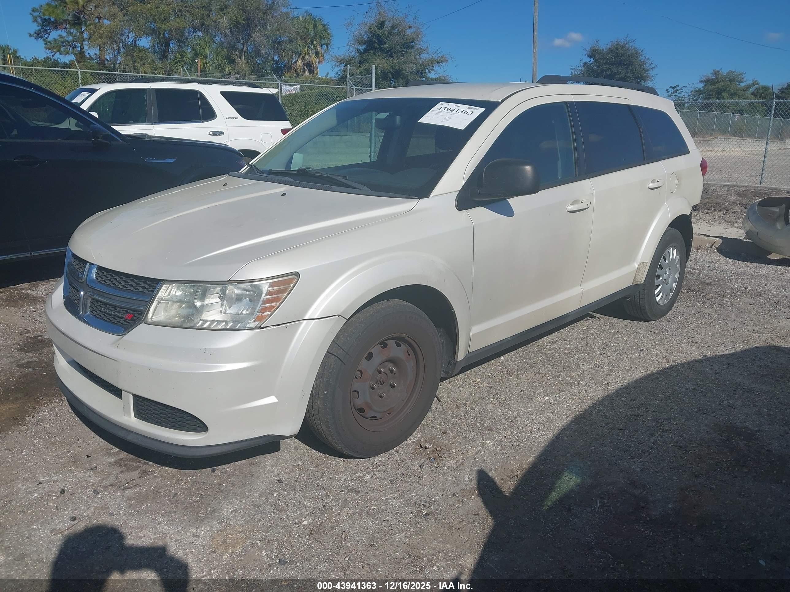 DODGE JOURNEY image 2