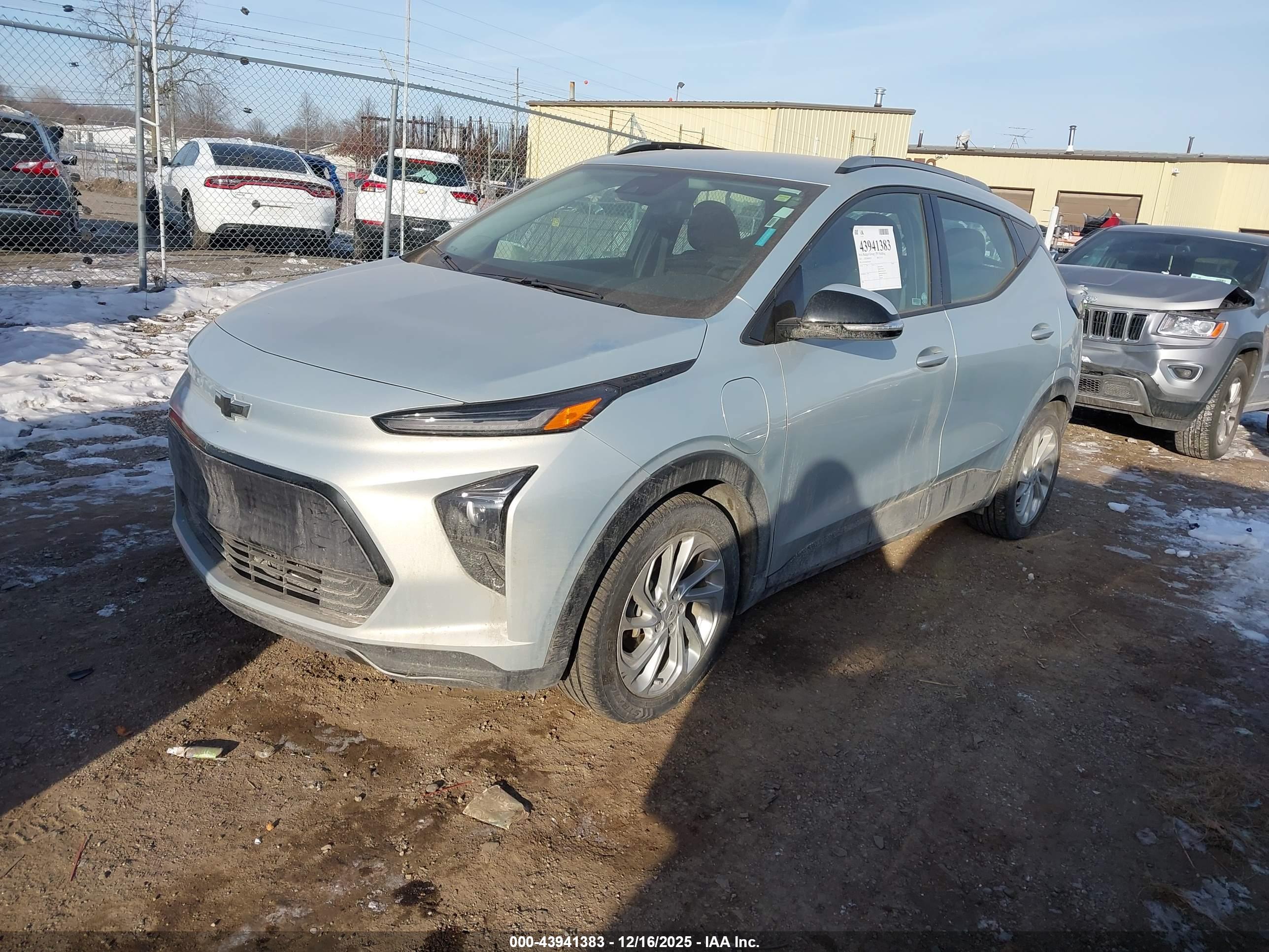 CHEVROLET BOLT image 2