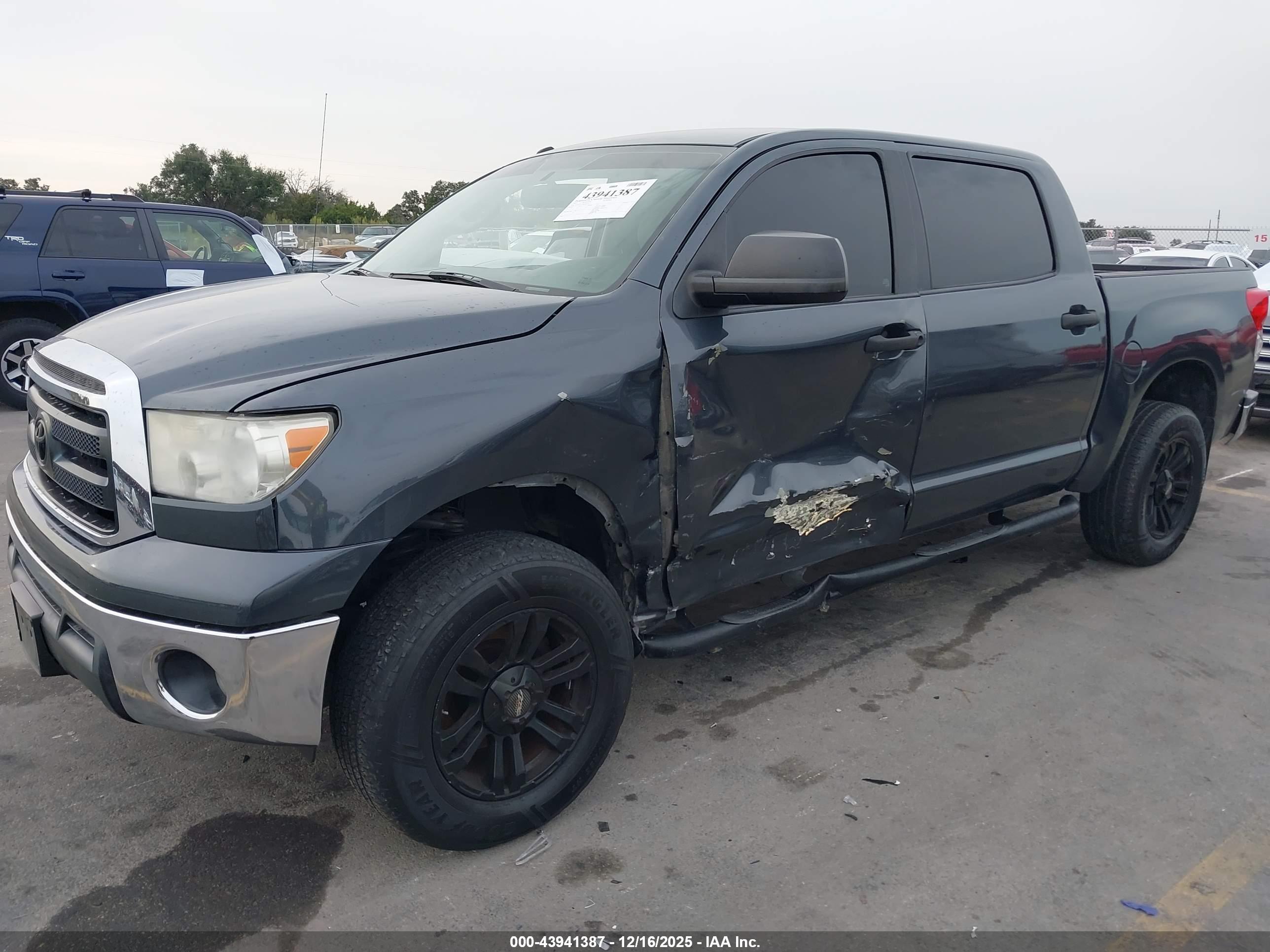 TOYOTA TUNDRA image 6