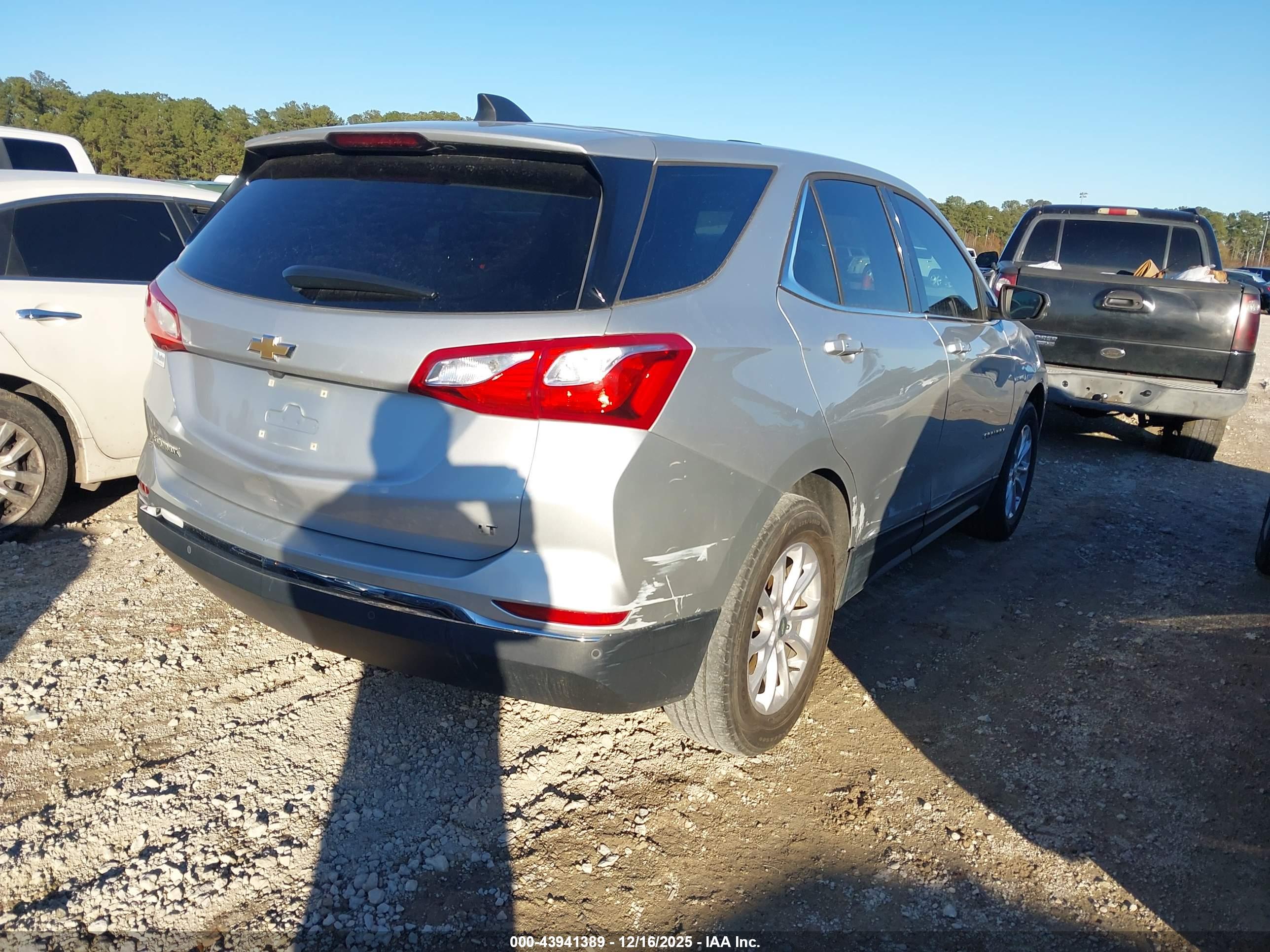 CHEVROLET EQUINOX image 4