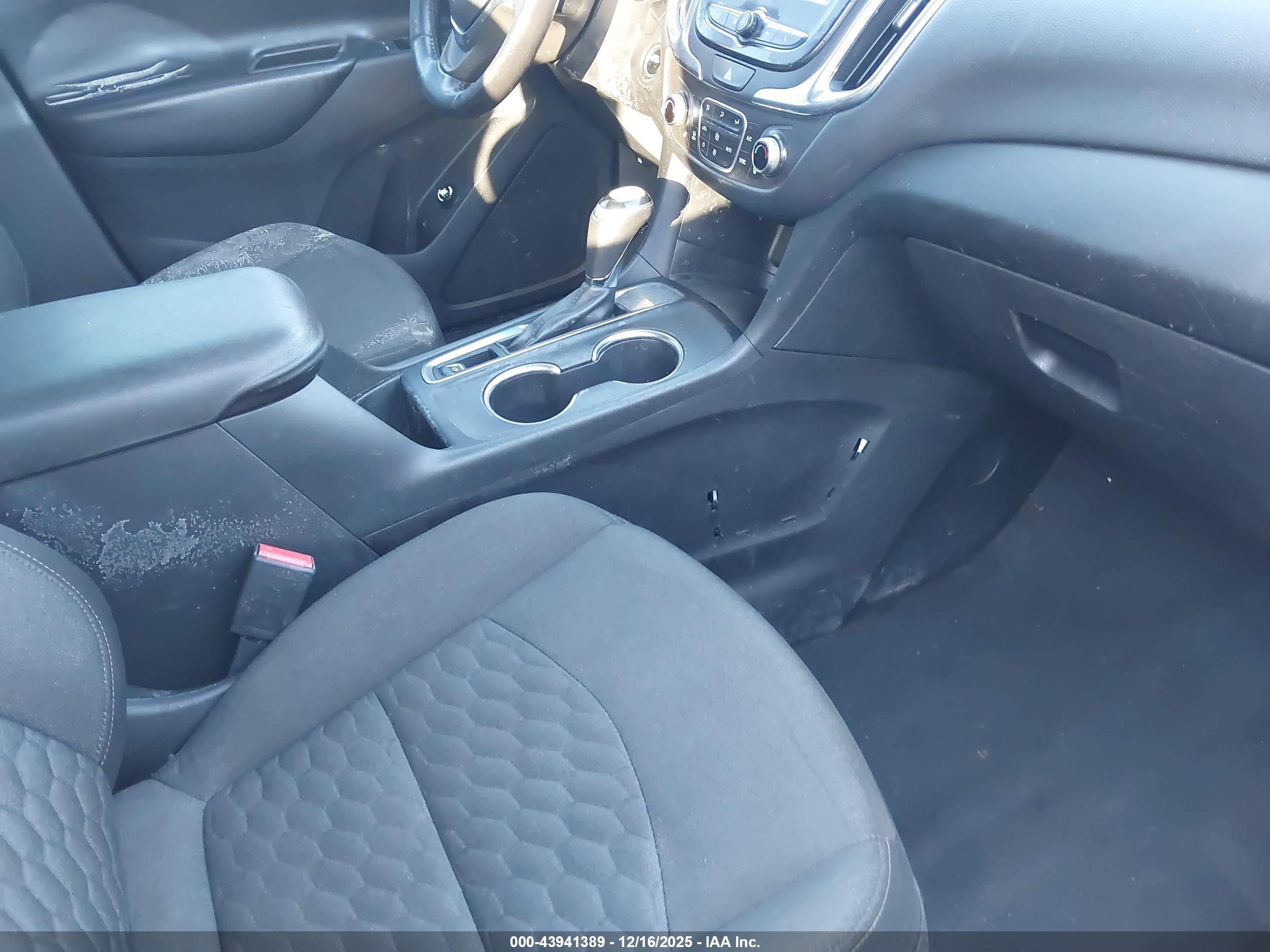 CHEVROLET EQUINOX image 5