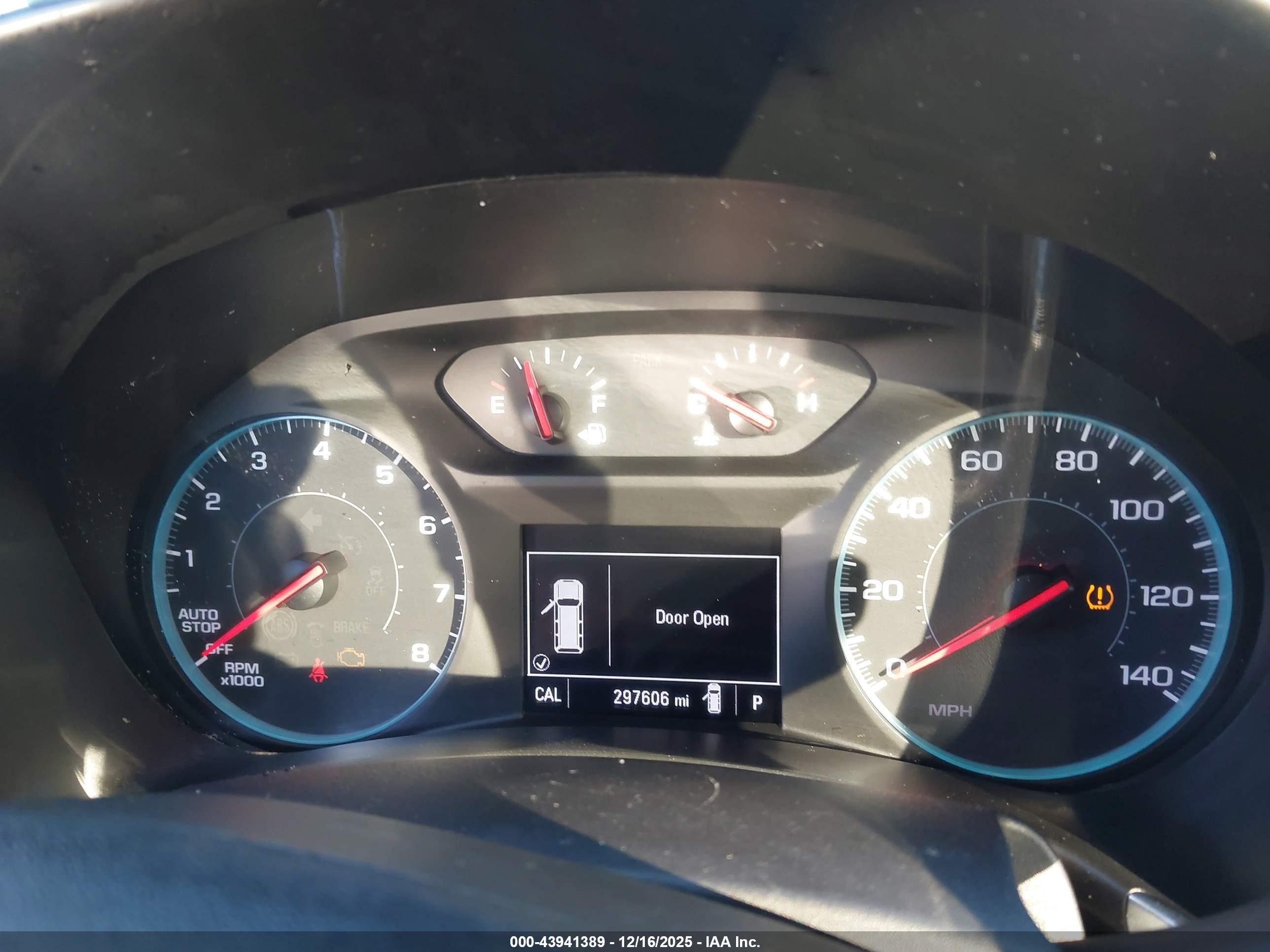 CHEVROLET EQUINOX image 7