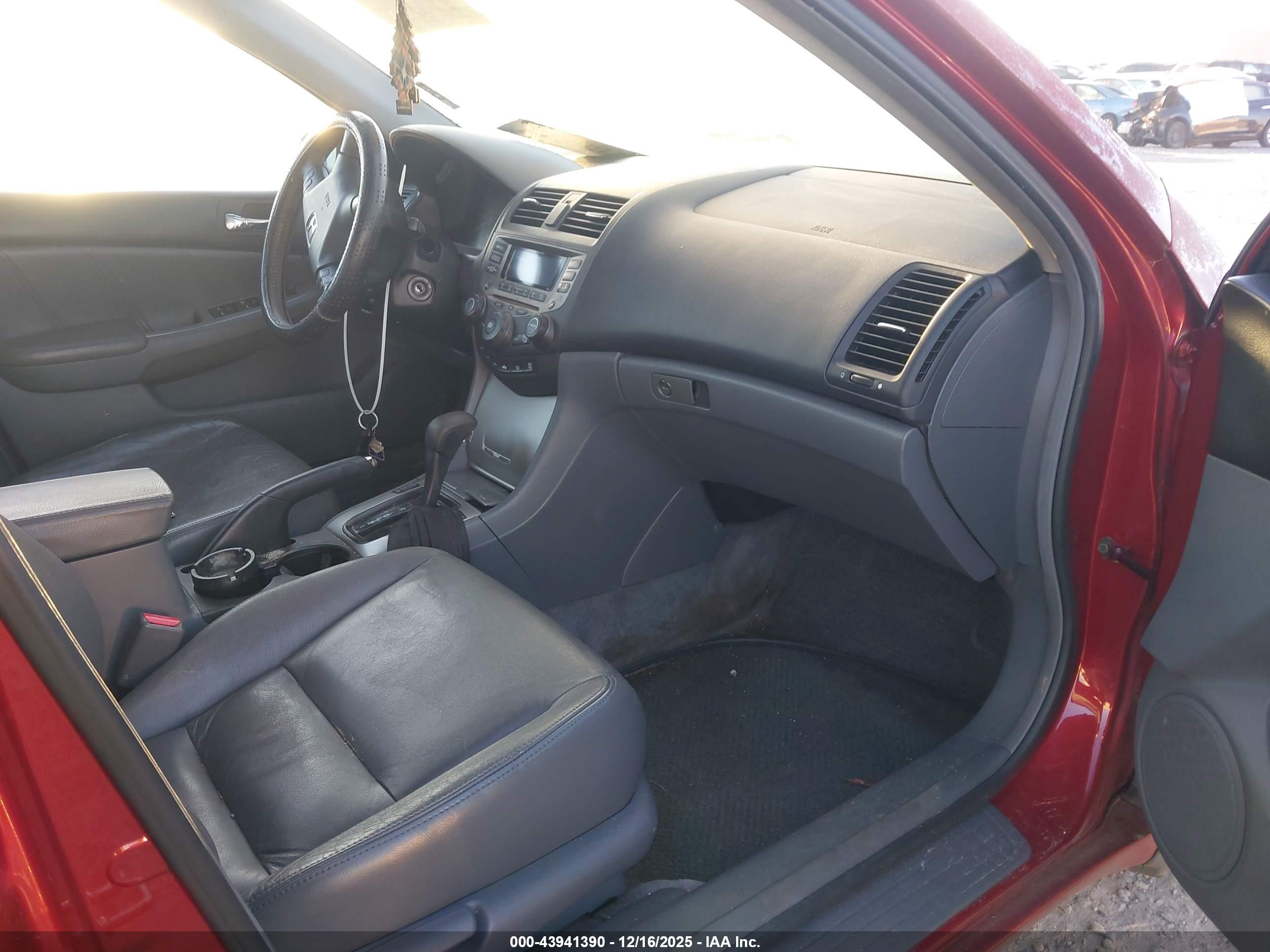HONDA ACCORD image 5