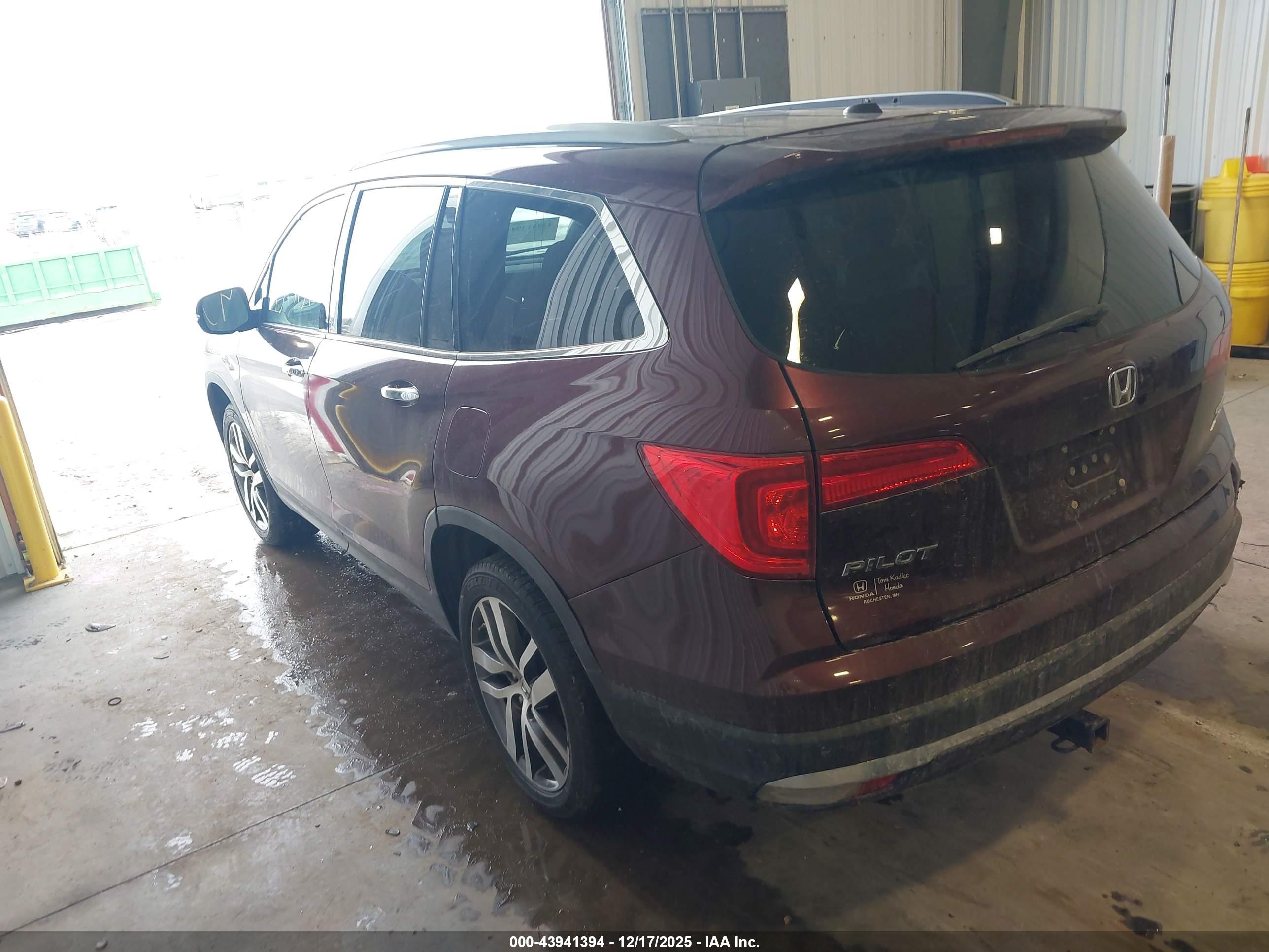 HONDA PILOT image 3
