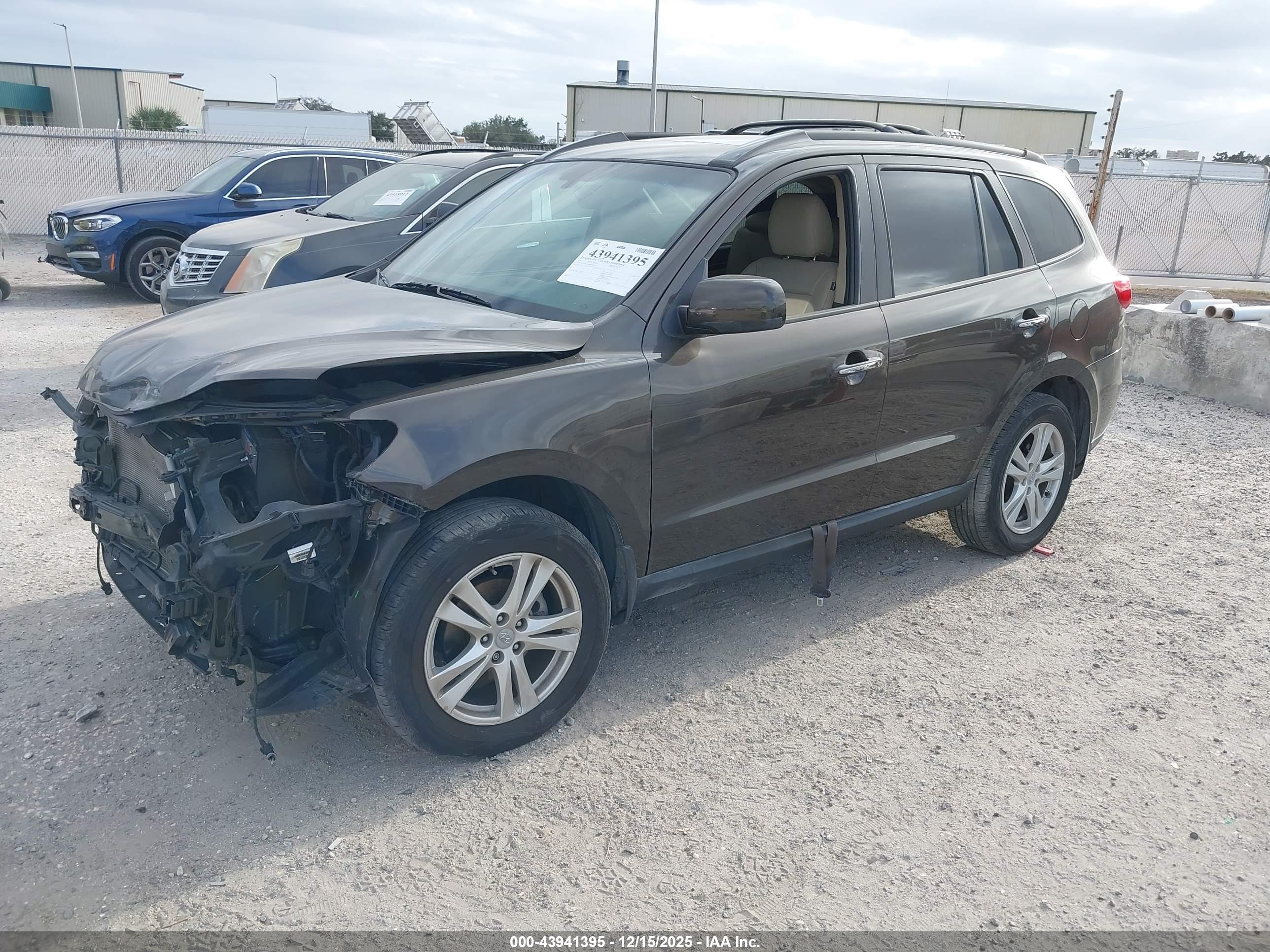 HYUNDAI SANTA image 2