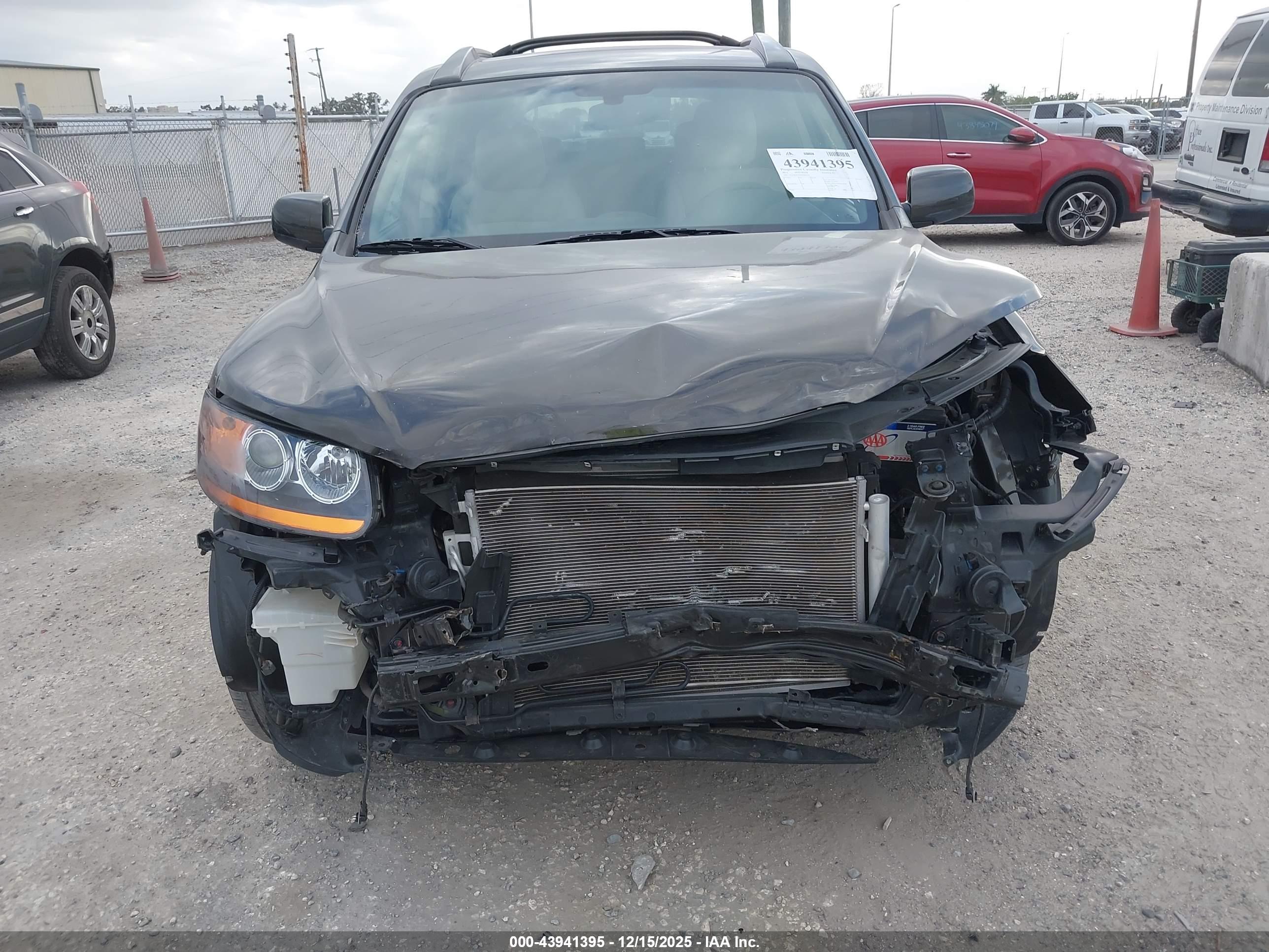 HYUNDAI SANTA image 6