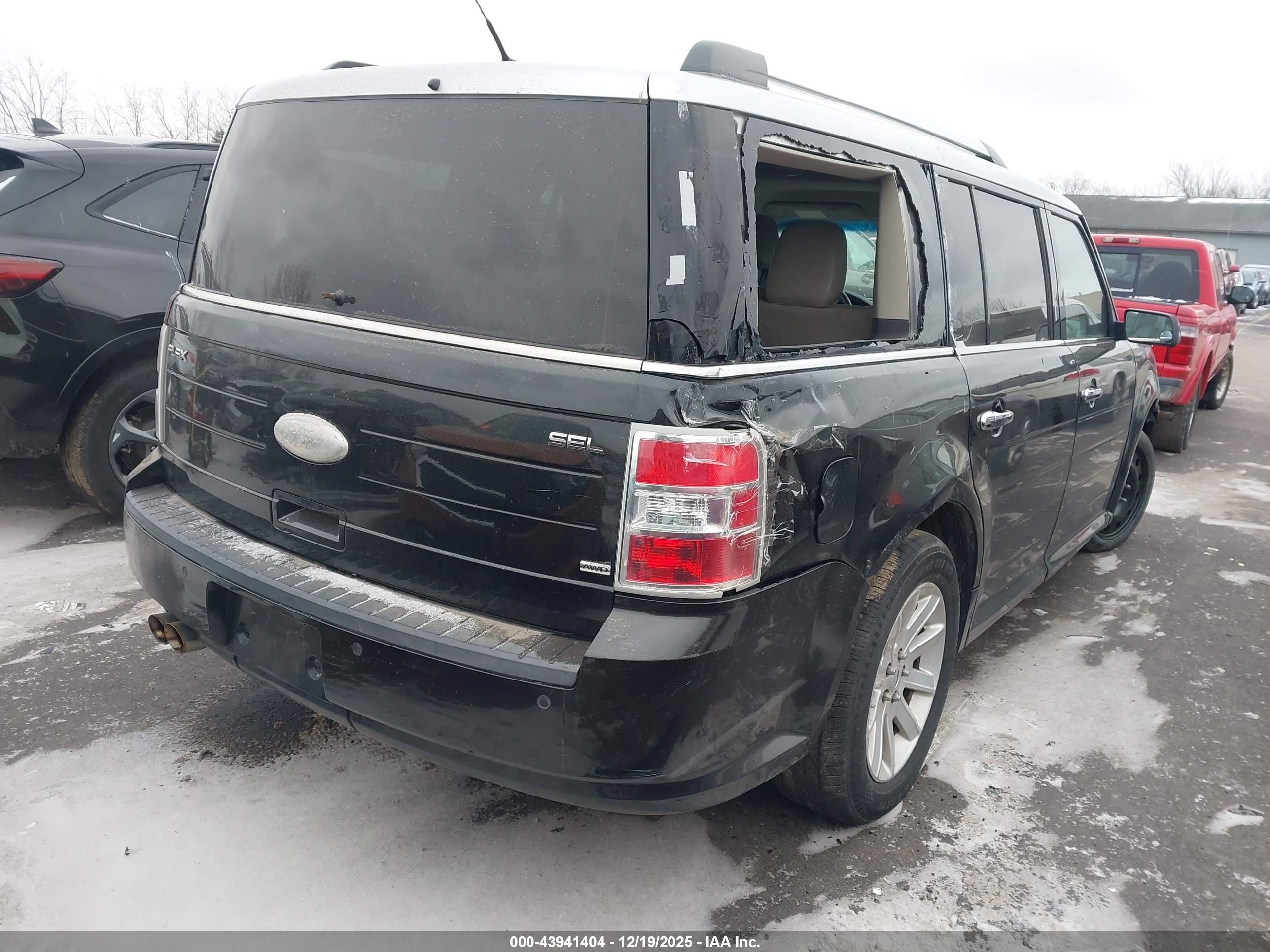 FORD FLEX image 4