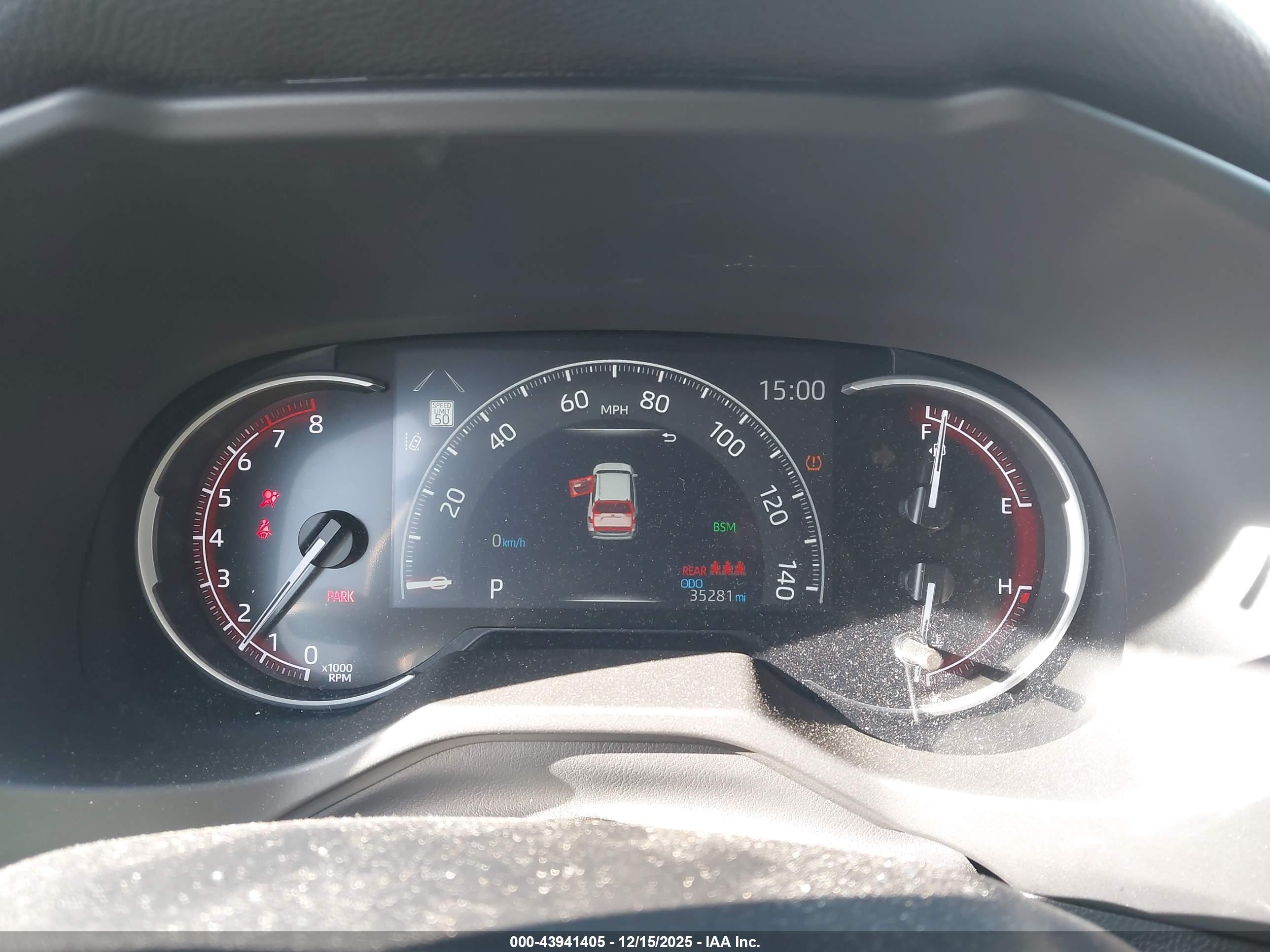TOYOTA RAV4 image 7