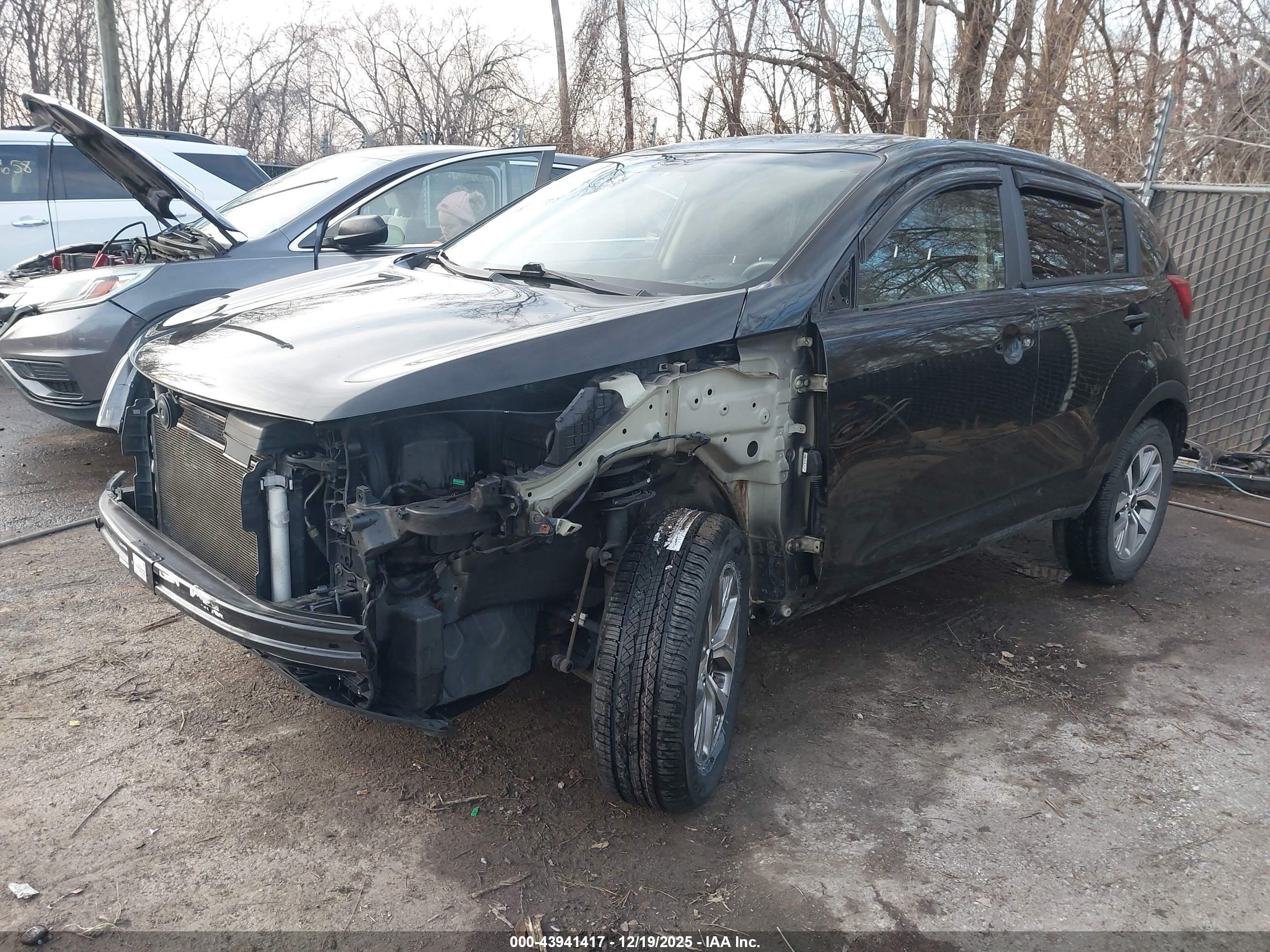 KIA SPORTAGE image 2