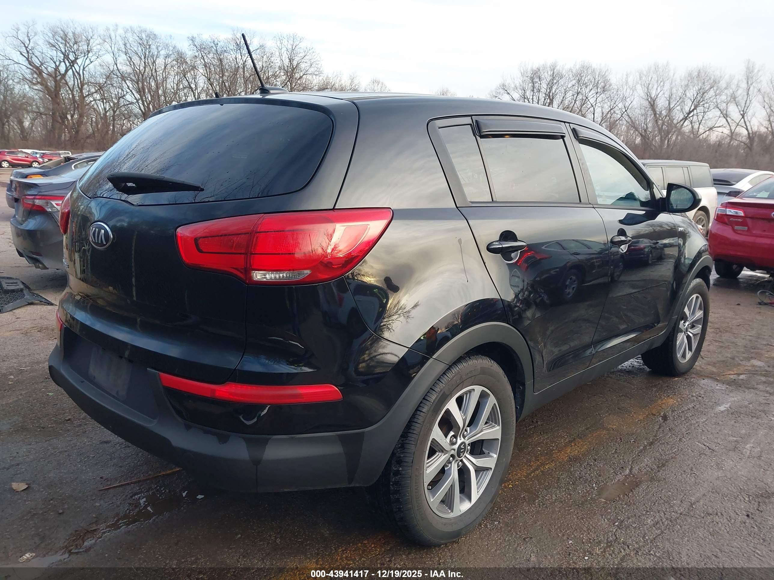 KIA SPORTAGE image 4