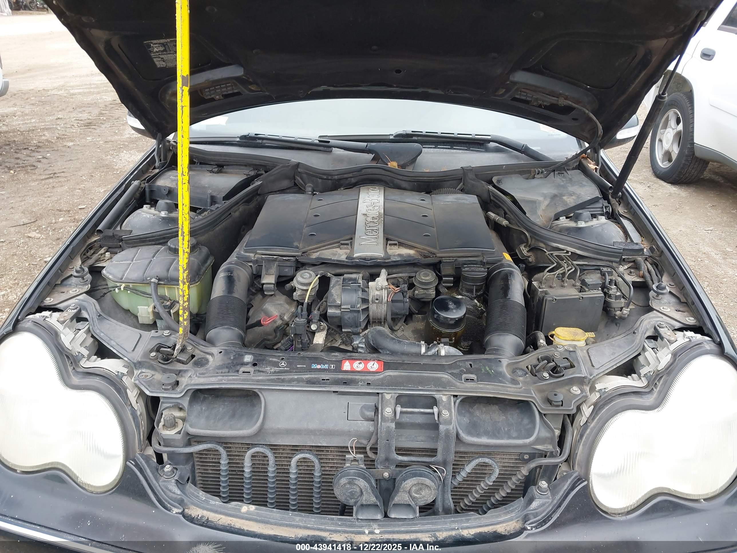 MERCEDES-BENZ C image 10
