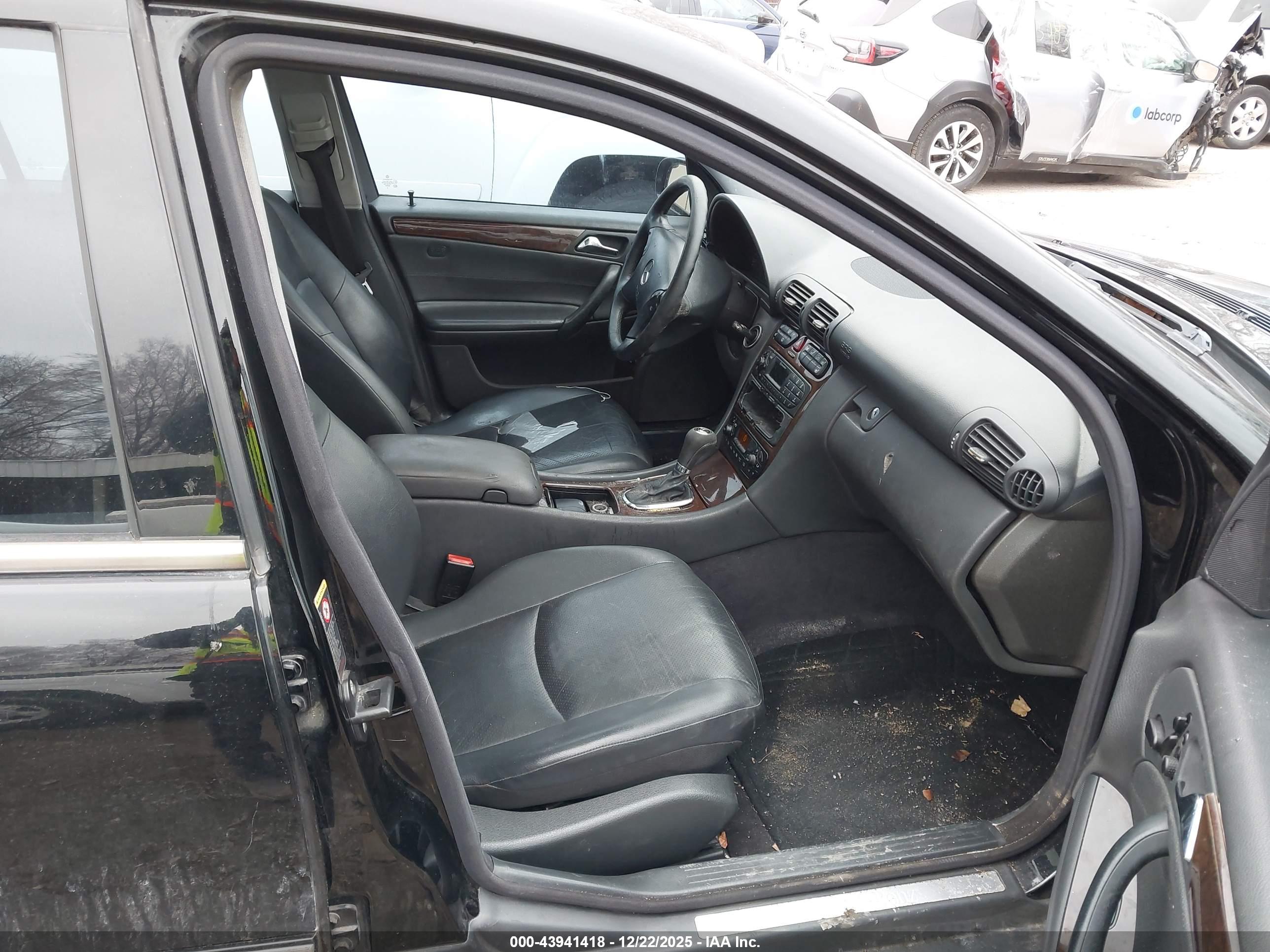 MERCEDES-BENZ C image 5