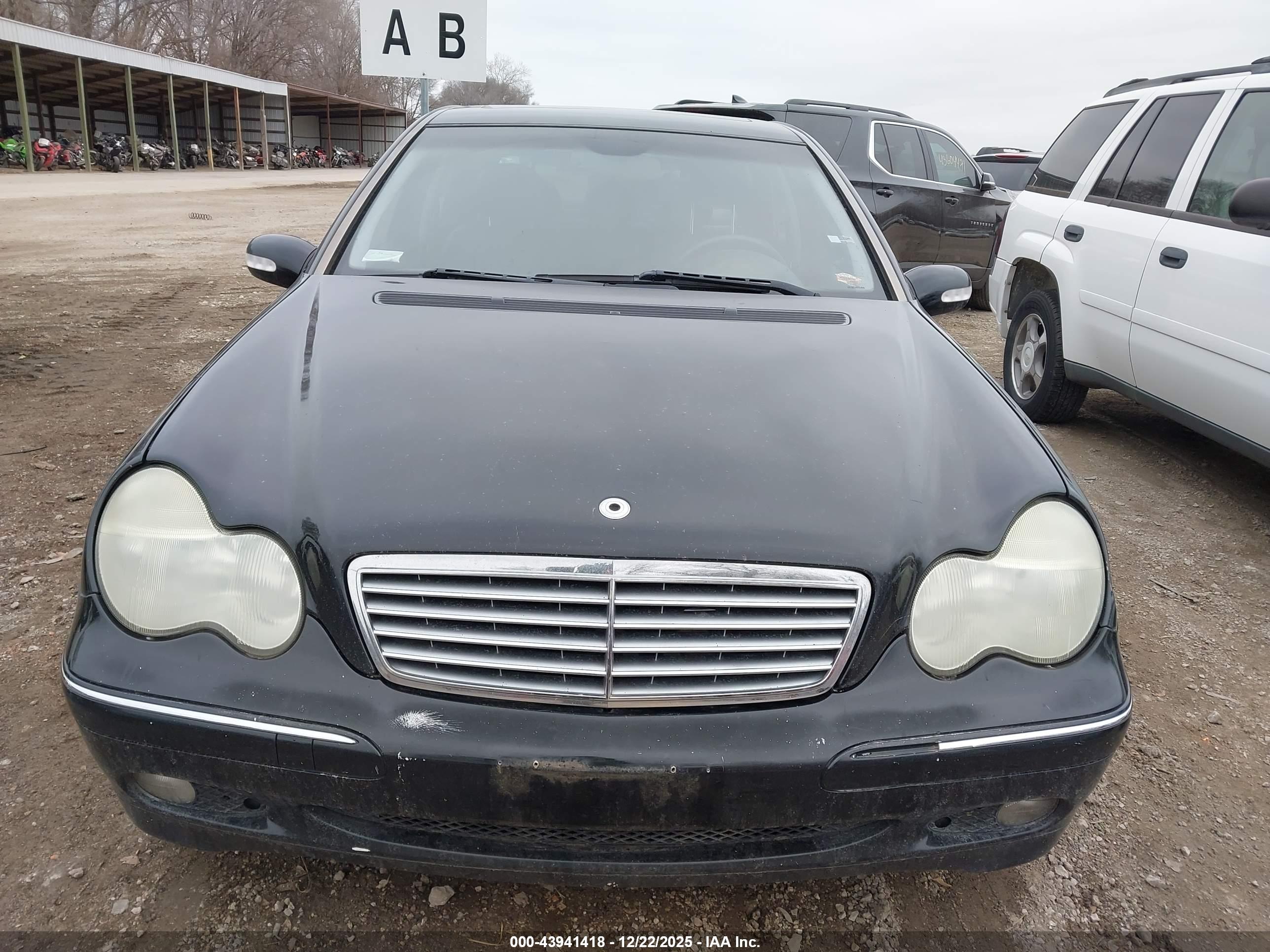 MERCEDES-BENZ C image 6