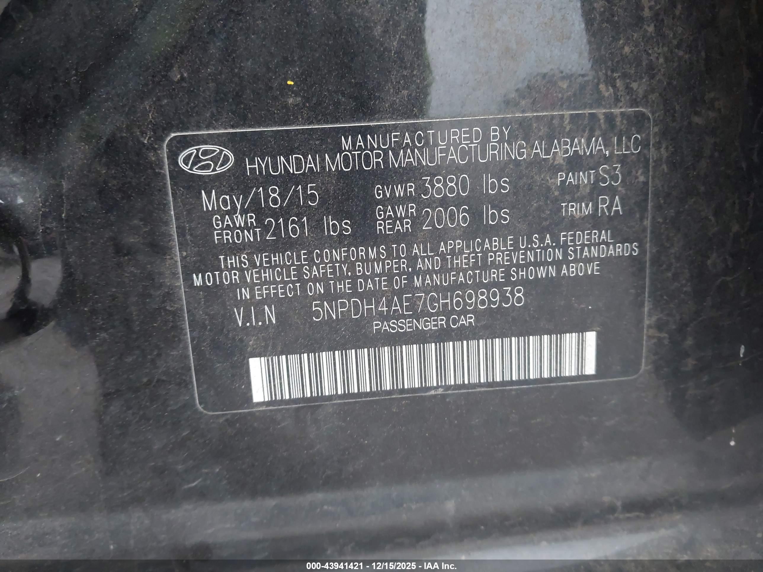 HYUNDAI ELANTRA image 9