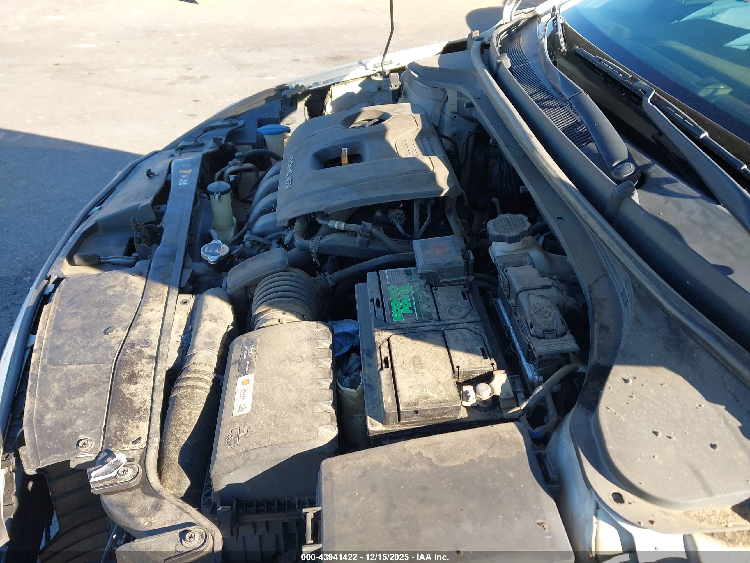 HYUNDAI ELANTRA image 10