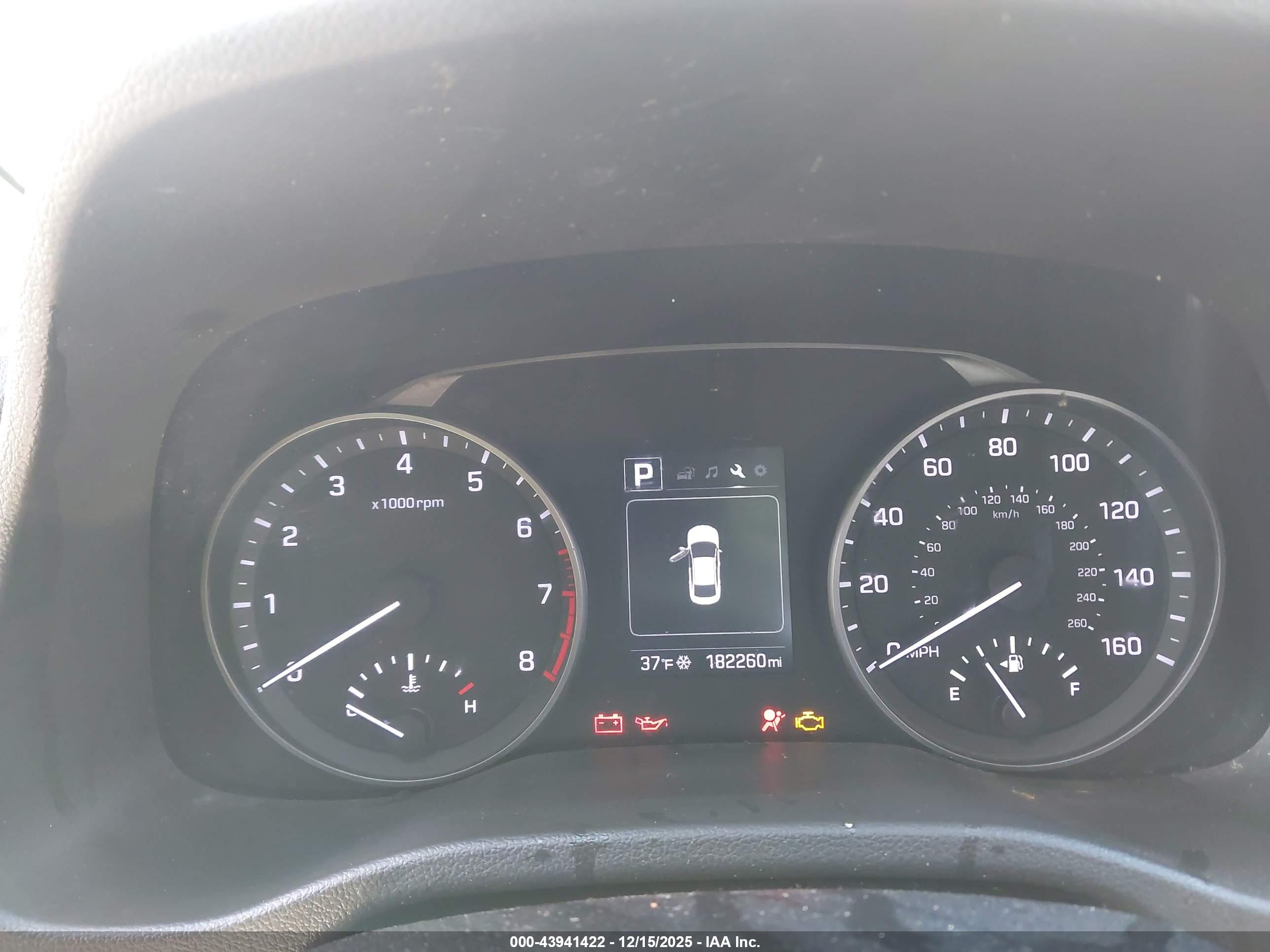 HYUNDAI ELANTRA image 7