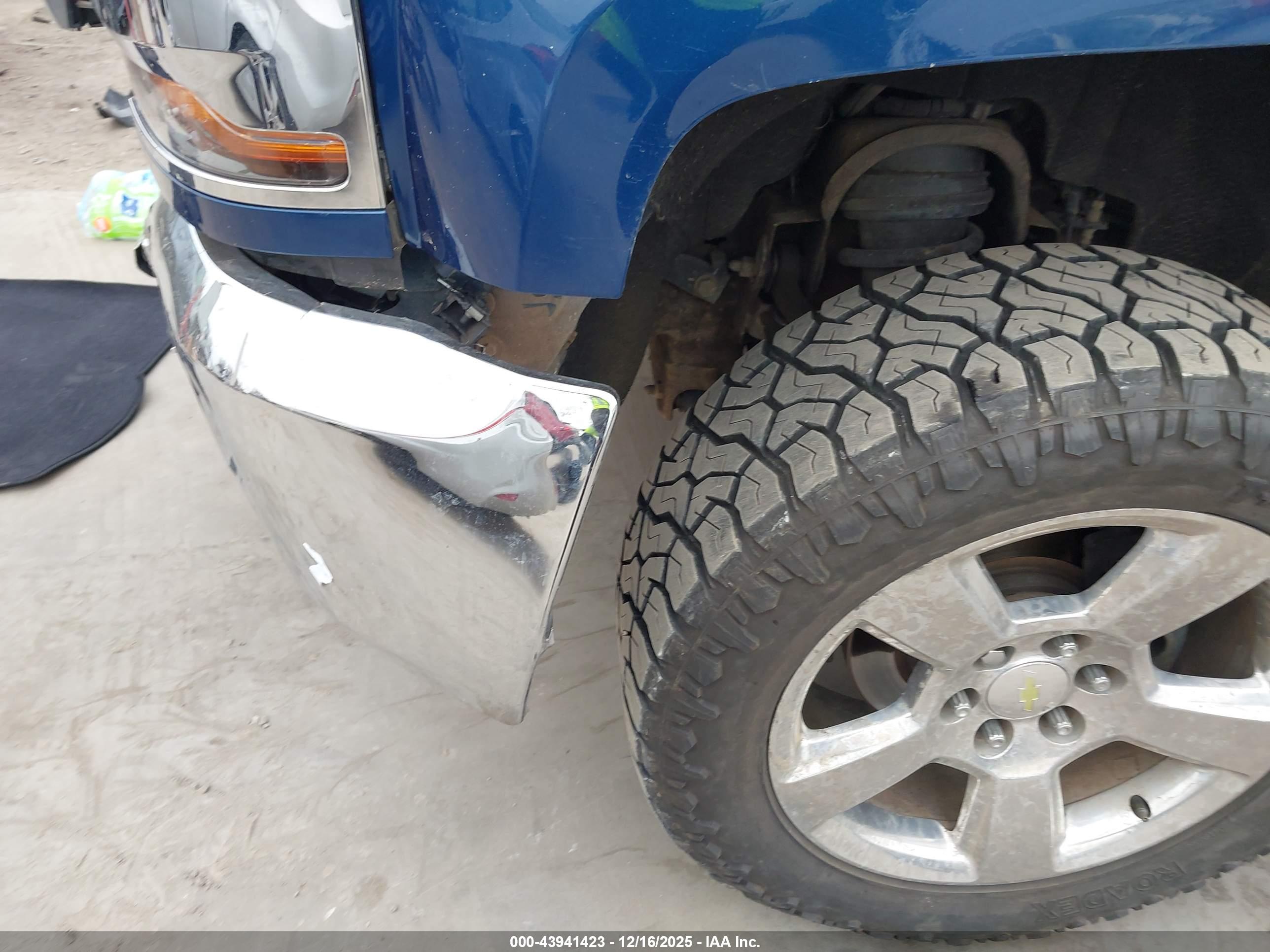 CHEVROLET SILVERADO image 6