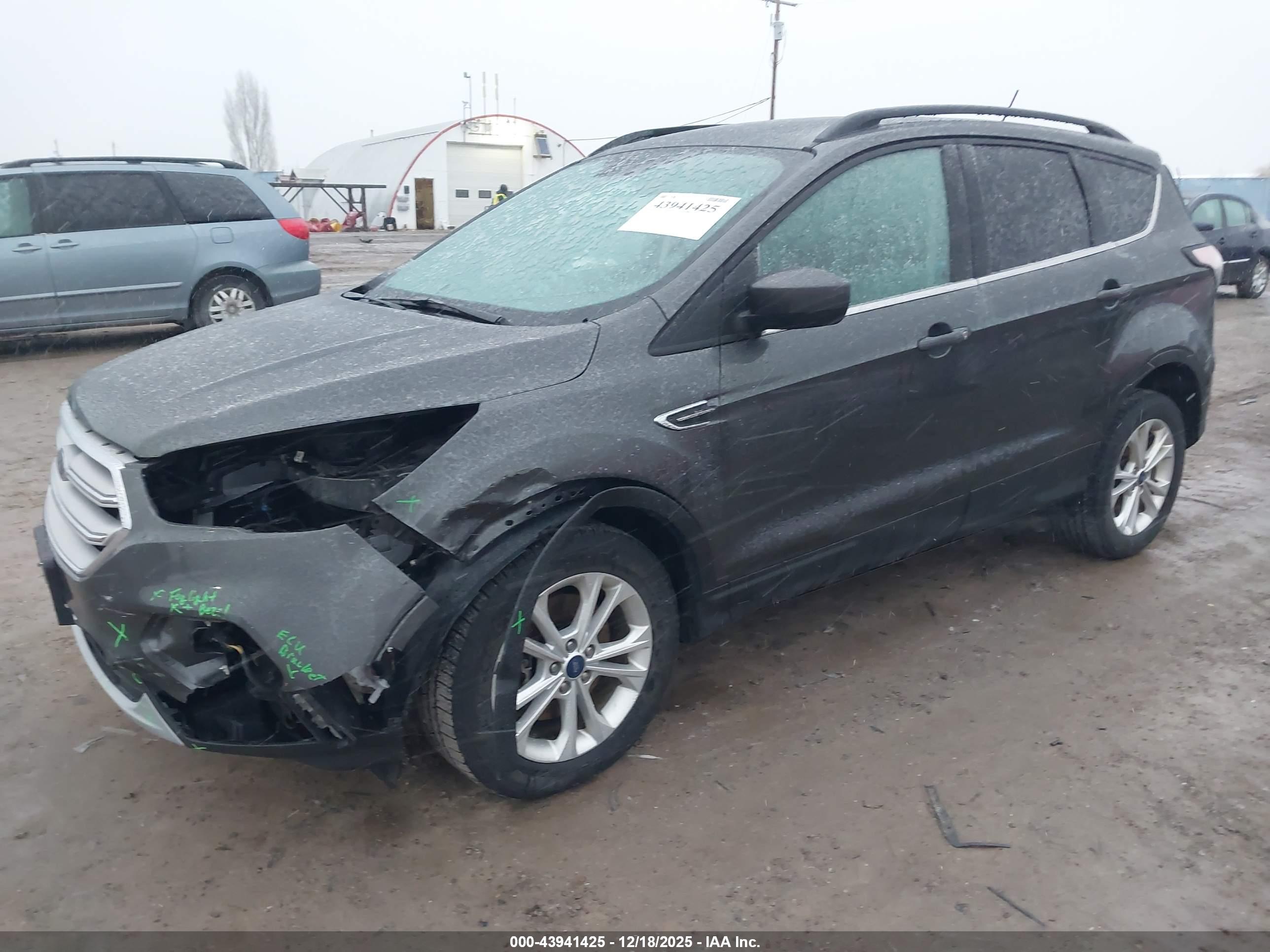 FORD ESCAPE image 2