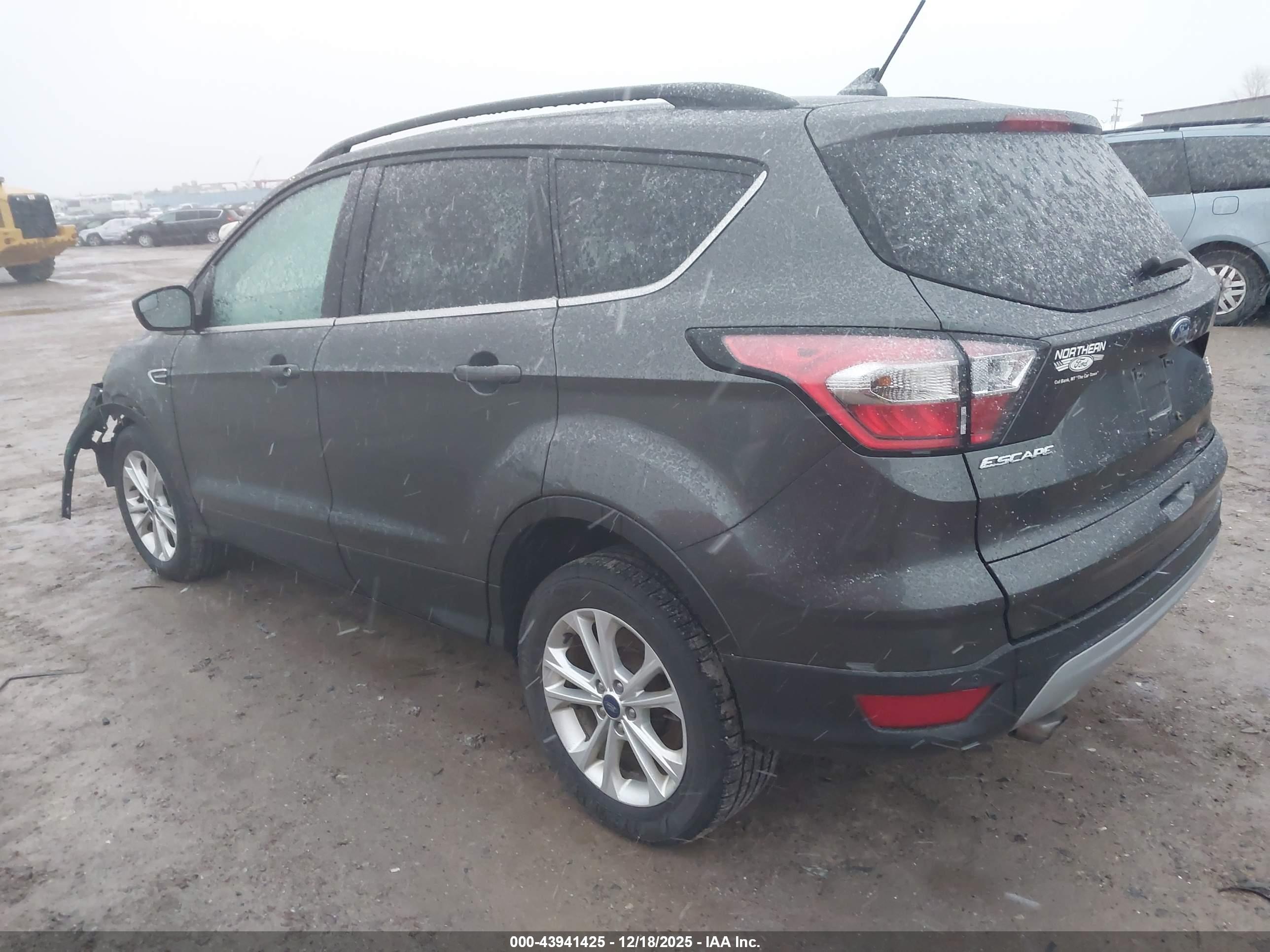 FORD ESCAPE image 3