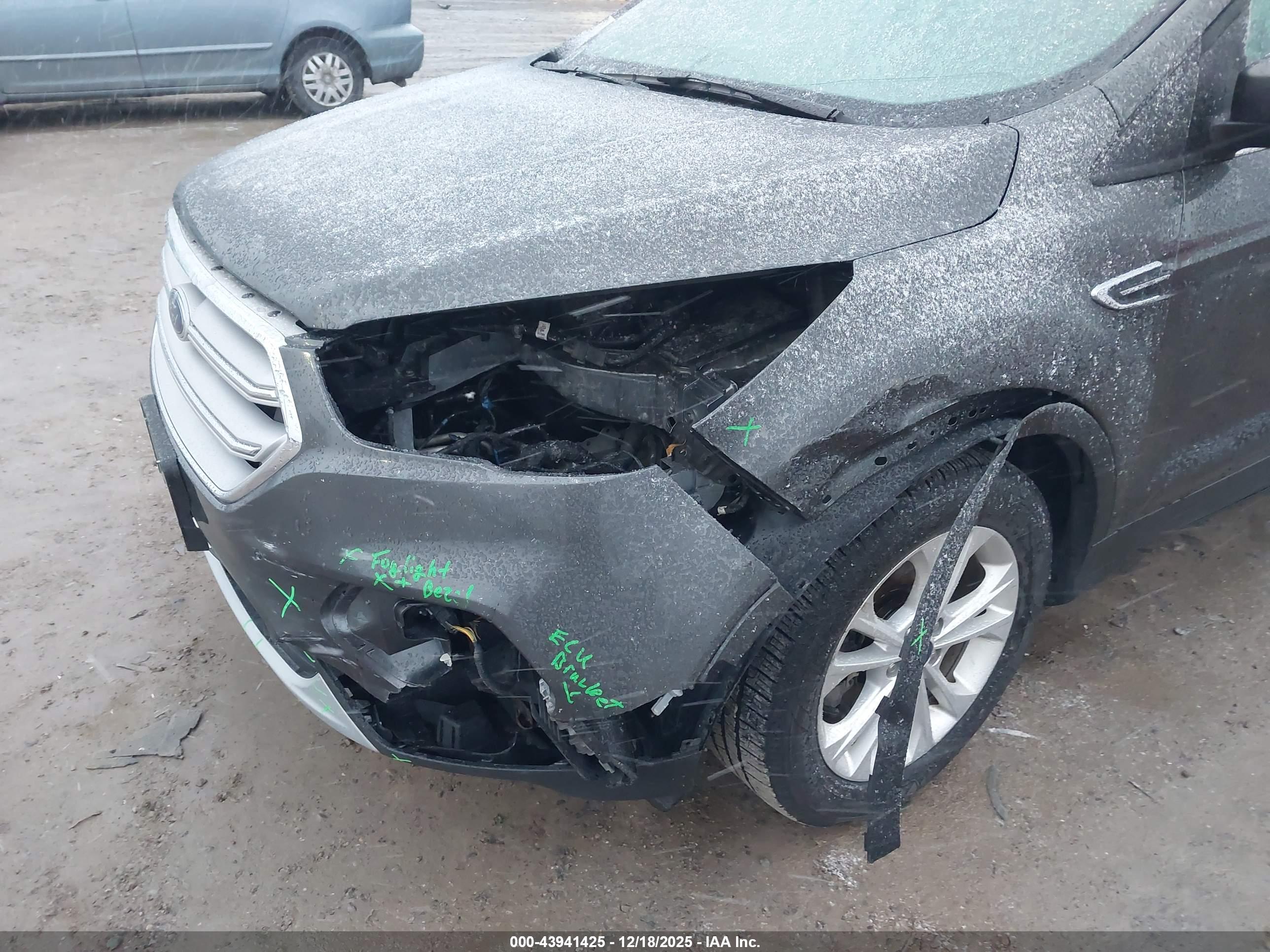 FORD ESCAPE image 6