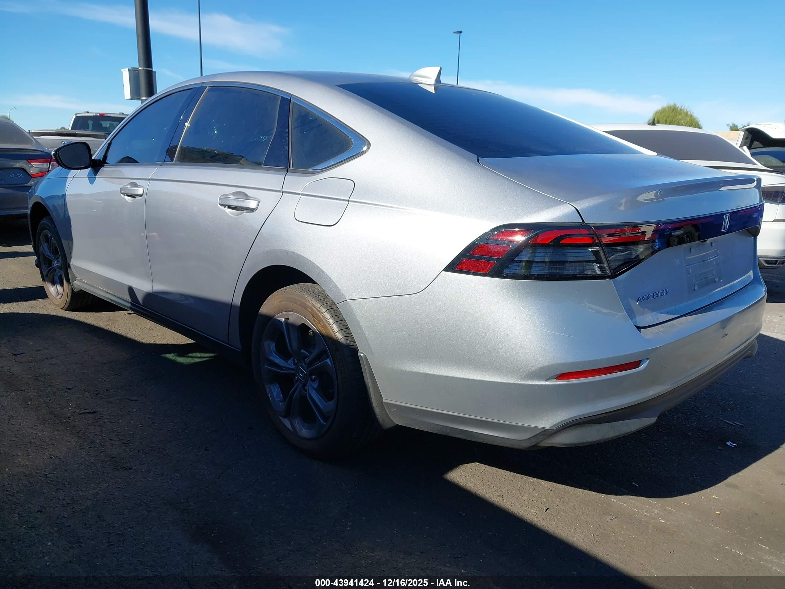 HONDA ACCORD image 3