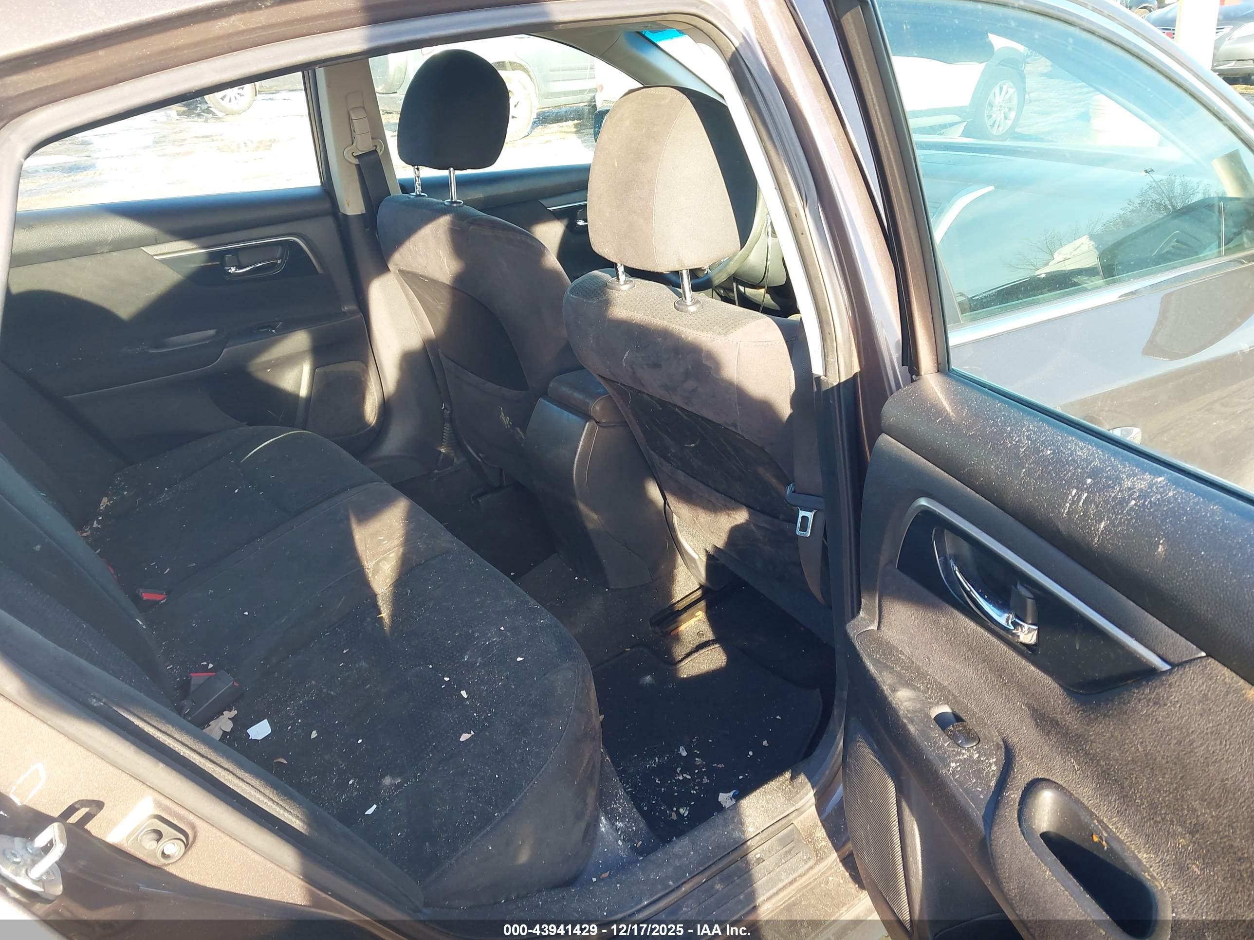 NISSAN ALTIMA image 8